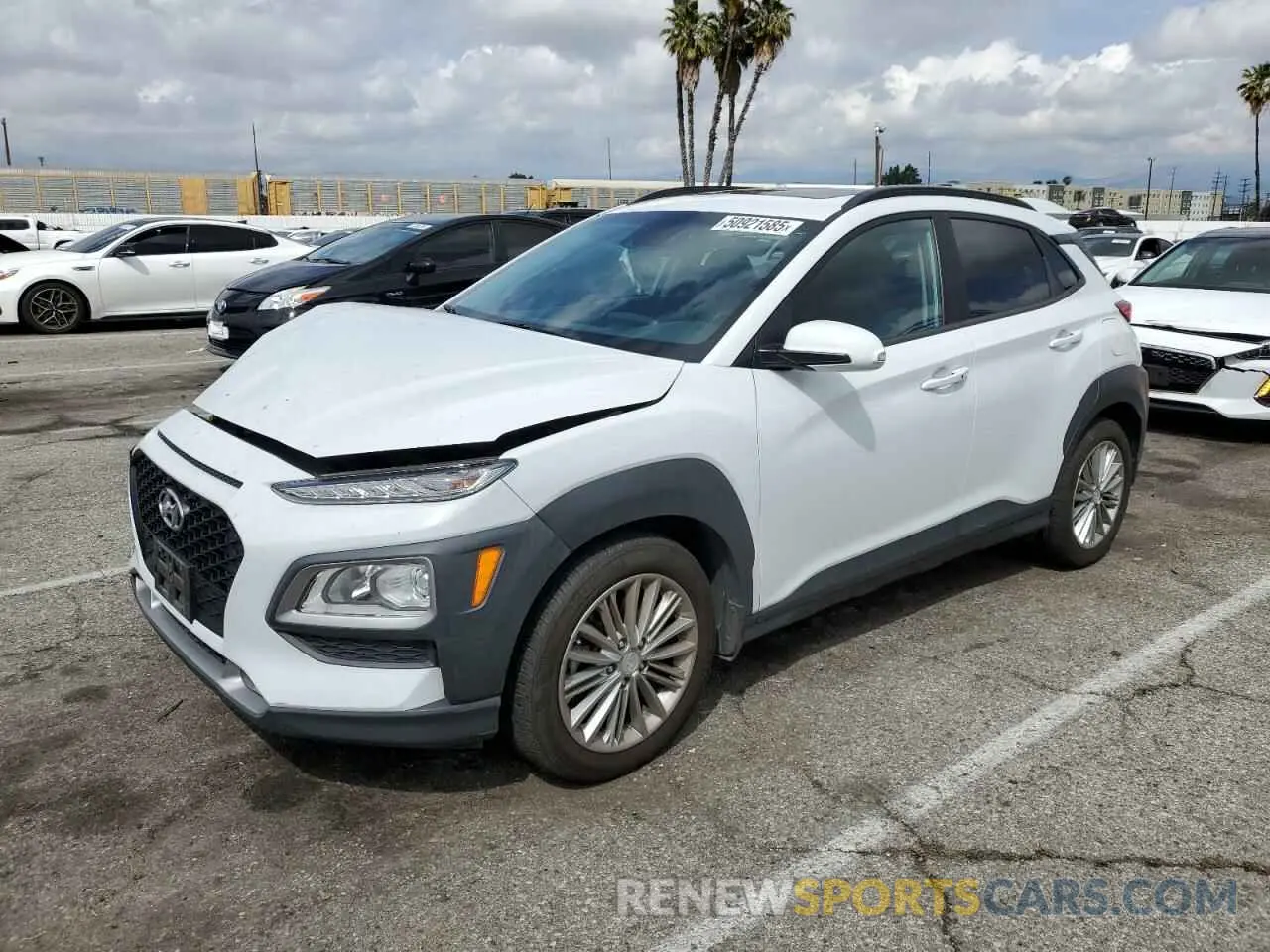 1 Photograph of a damaged car KM8K6CAA7LU478425 HYUNDAI KONA 2020
