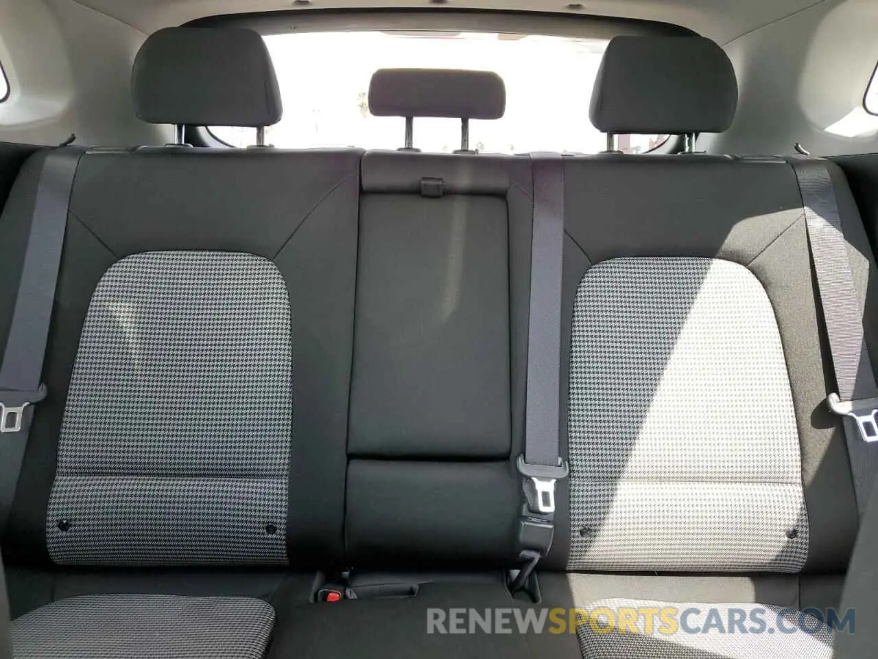 10 Photograph of a damaged car KM8K6CAA7LU478425 HYUNDAI KONA 2020