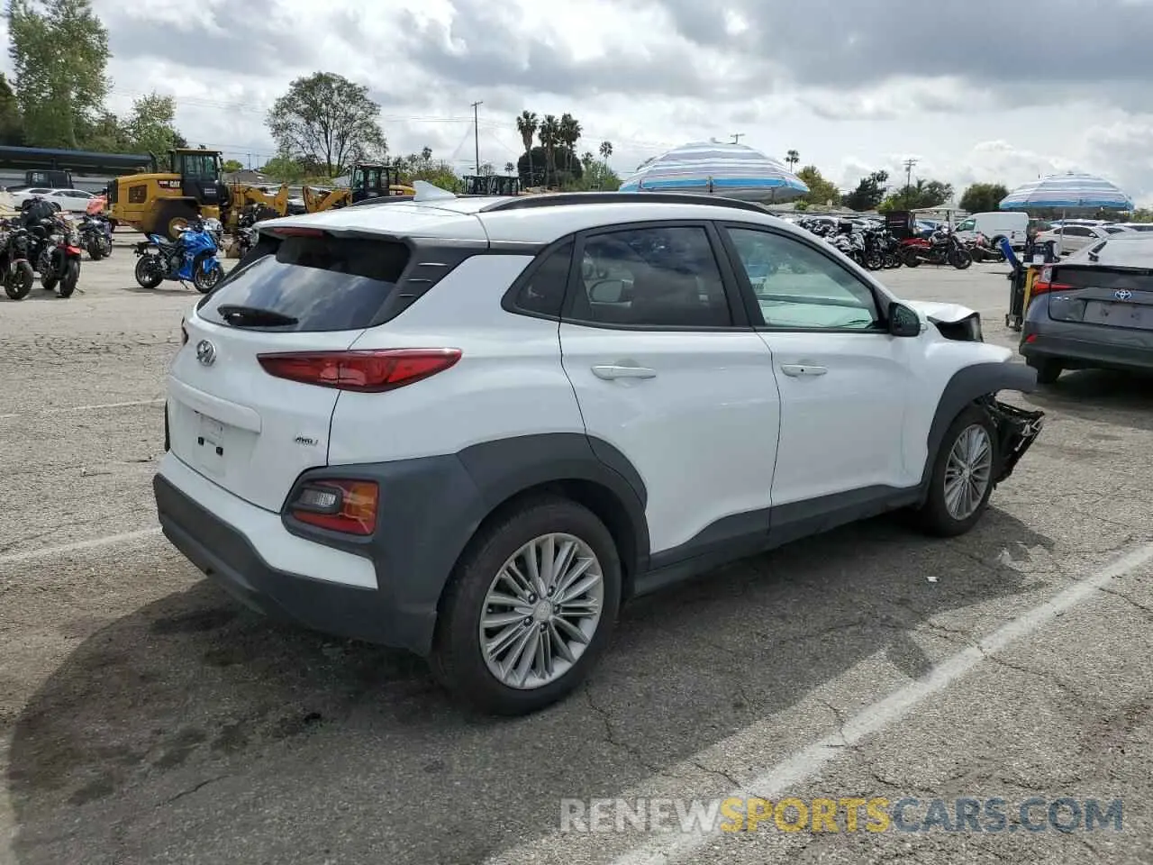 3 Photograph of a damaged car KM8K6CAA7LU478425 HYUNDAI KONA 2020