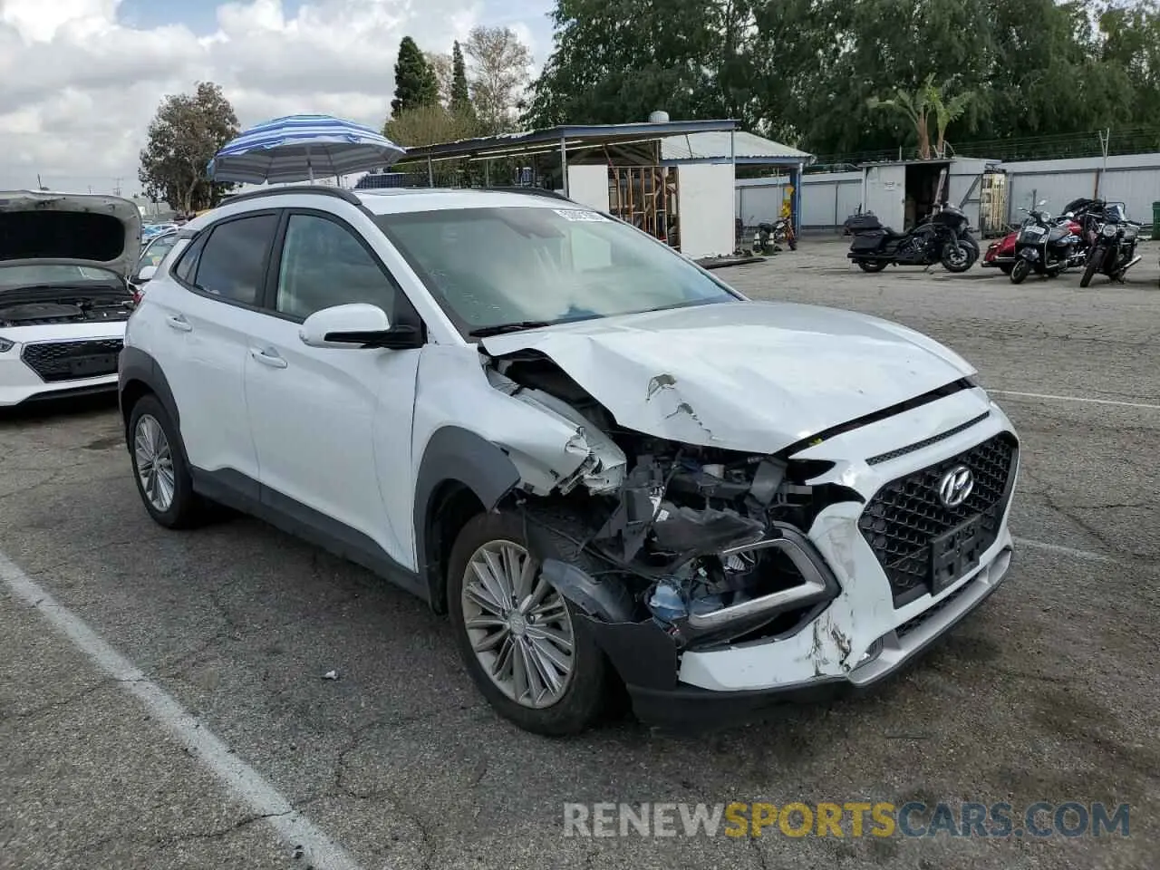 4 Photograph of a damaged car KM8K6CAA7LU478425 HYUNDAI KONA 2020