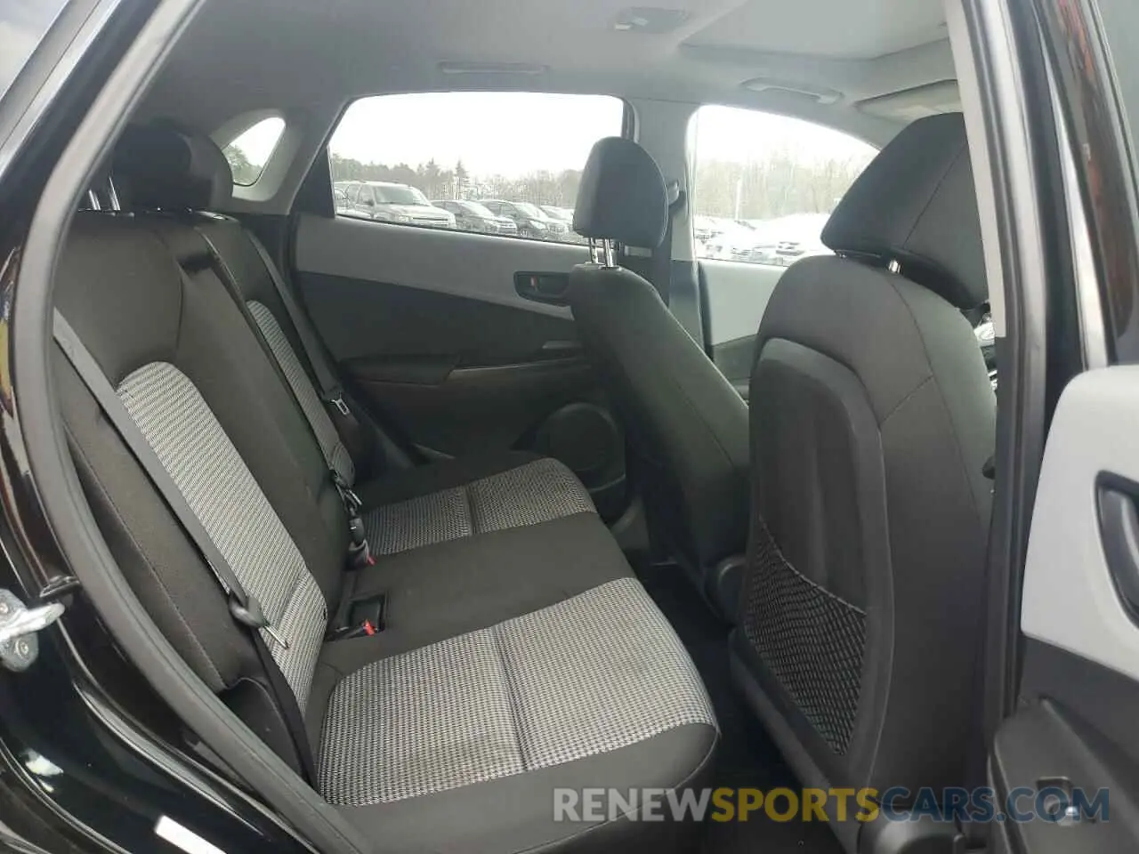 10 Photograph of a damaged car KM8K6CAA9LU519931 HYUNDAI KONA 2020