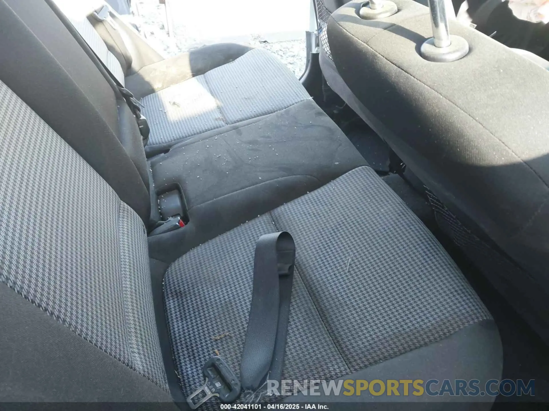 8 Photograph of a damaged car KM8K6CAAXLU448416 HYUNDAI KONA 2020