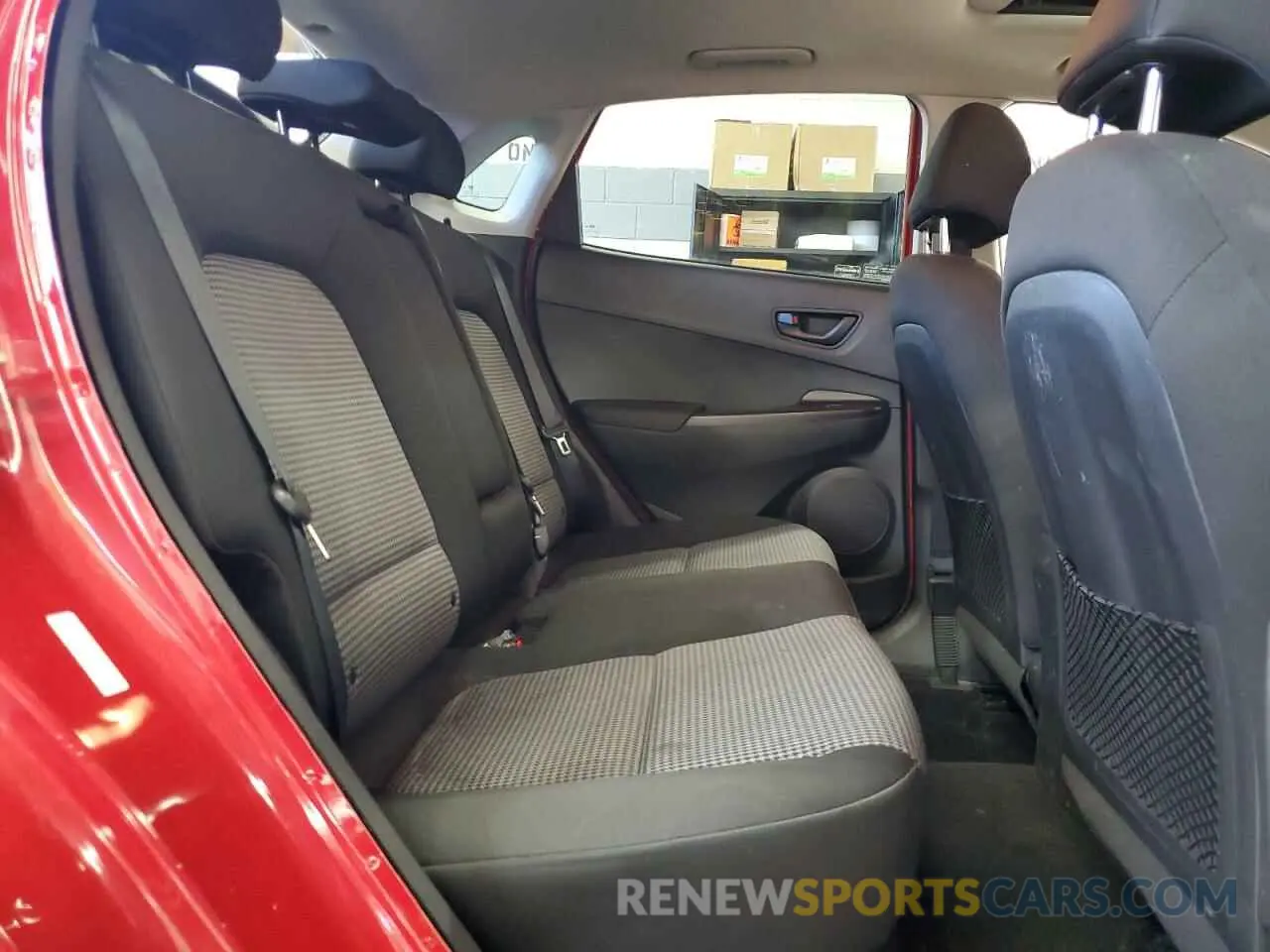 10 Photograph of a damaged car KM8K6CAAXLU583329 HYUNDAI KONA 2020