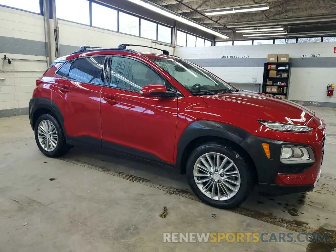 4 Photograph of a damaged car KM8K6CAAXLU583329 HYUNDAI KONA 2020