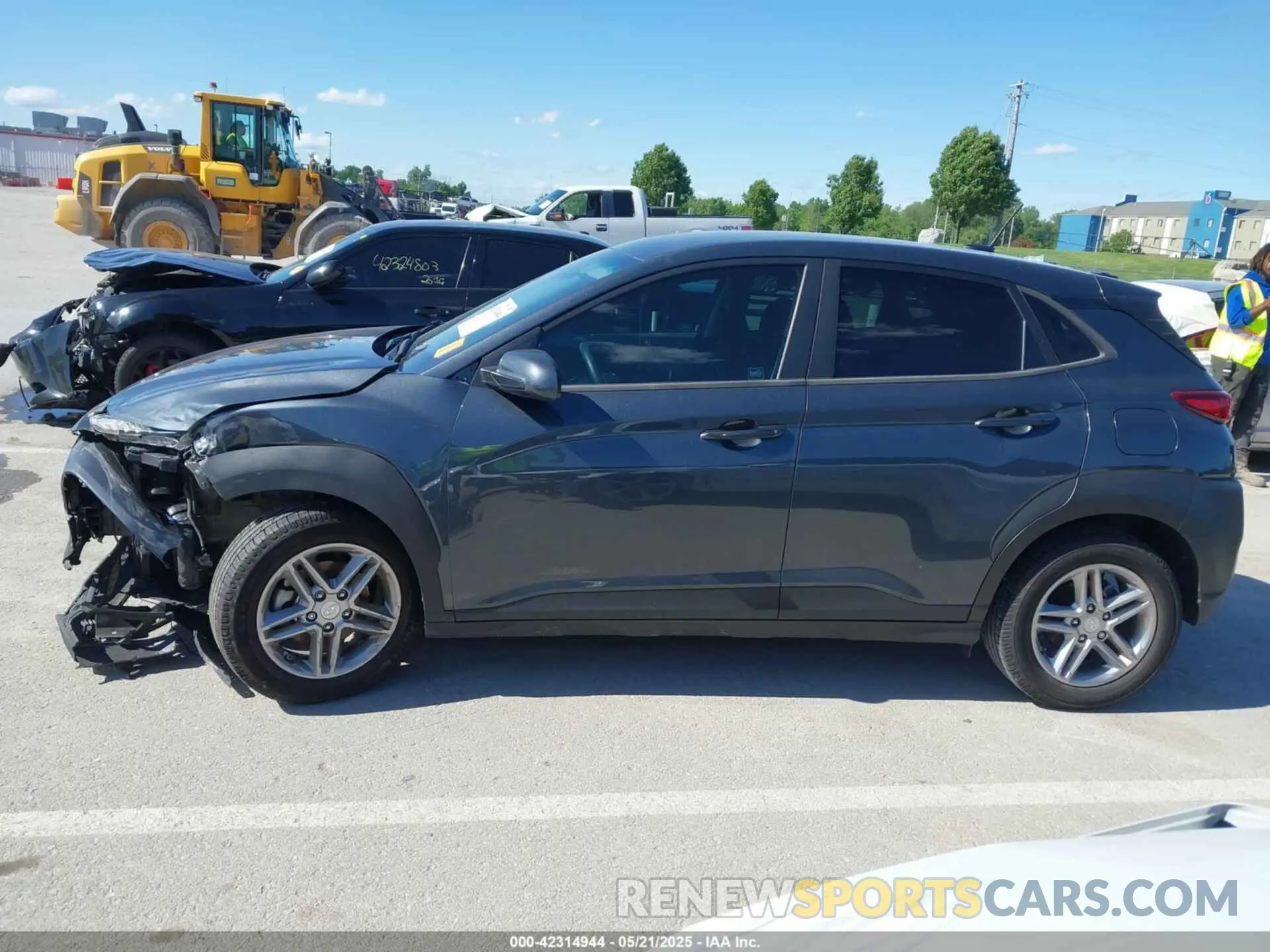 14 Photograph of a damaged car KM8K12AA0MU611701 HYUNDAI KONA 2021