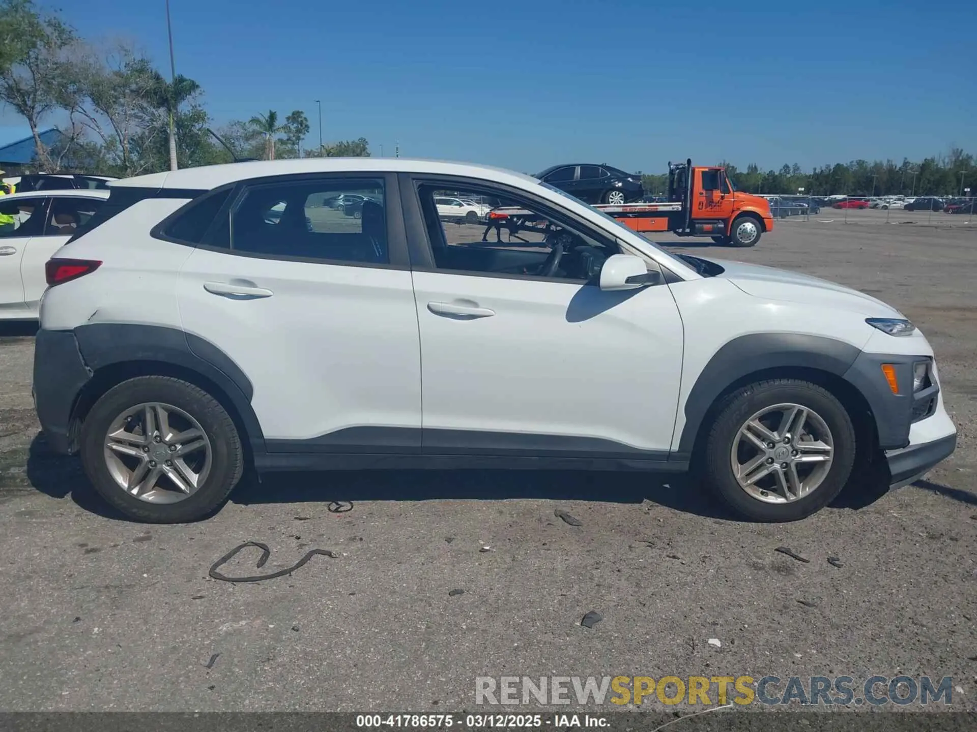 13 Photograph of a damaged car KM8K12AA0MU644343 HYUNDAI KONA 2021