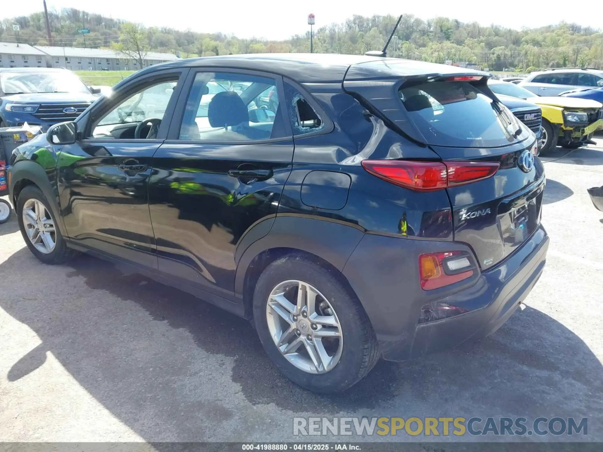 3 Photograph of a damaged car KM8K12AA0MU645346 HYUNDAI KONA 2021