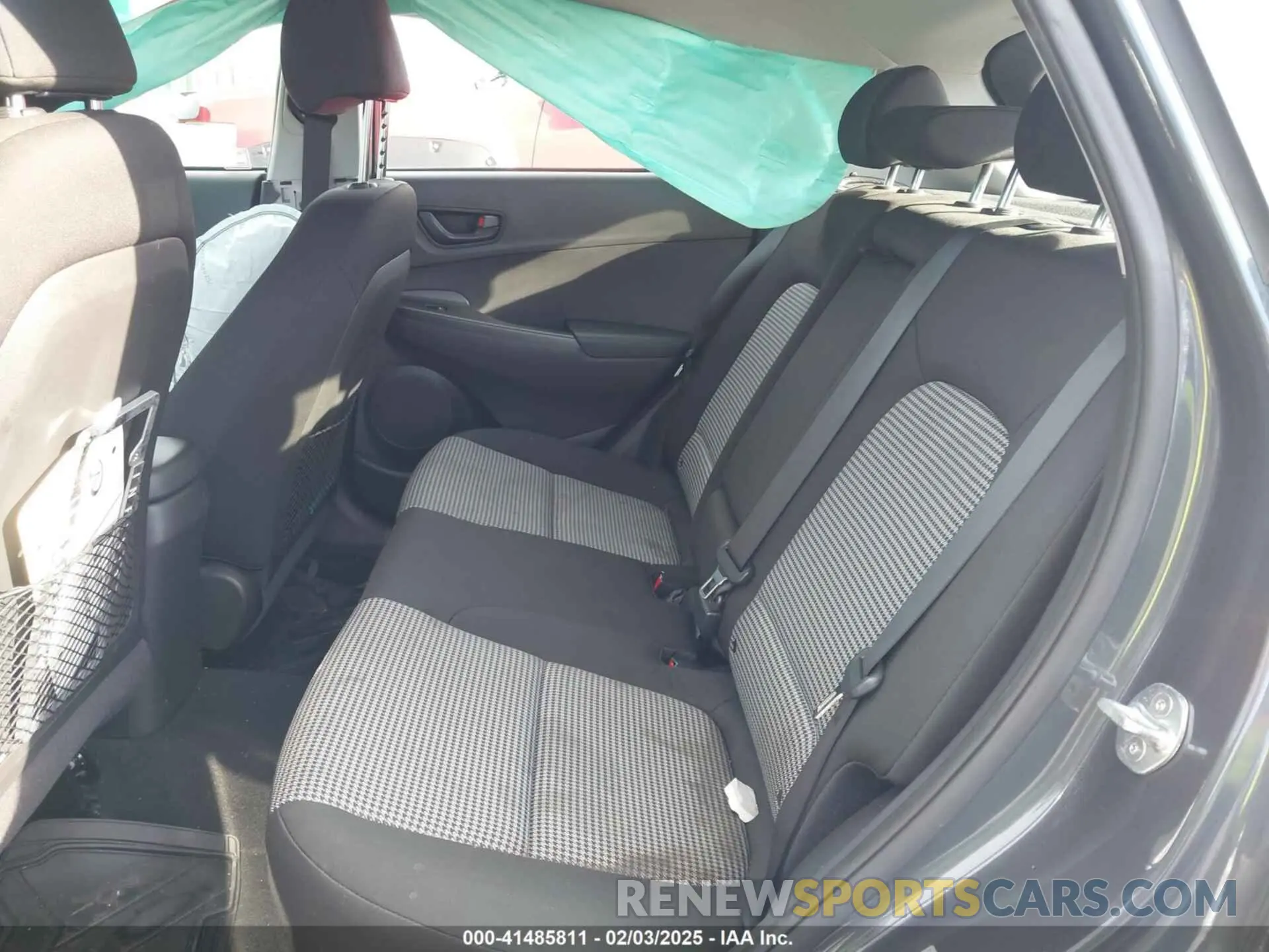 8 Photograph of a damaged car KM8K12AA1MU645064 HYUNDAI KONA 2021