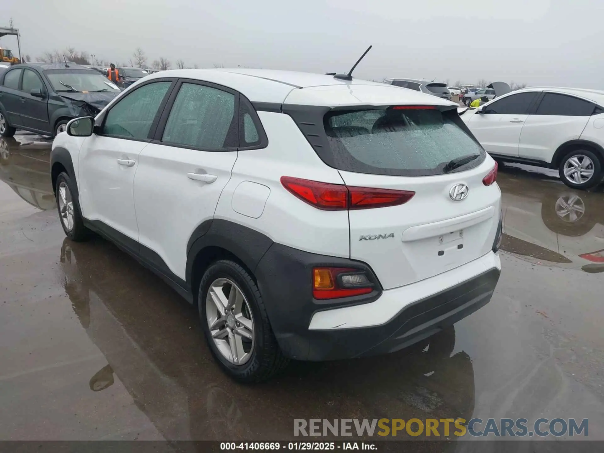 3 Photograph of a damaged car KM8K12AA1MU646845 HYUNDAI KONA 2021