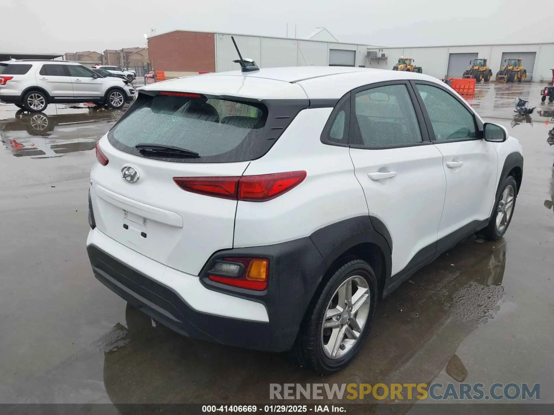 4 Photograph of a damaged car KM8K12AA1MU646845 HYUNDAI KONA 2021