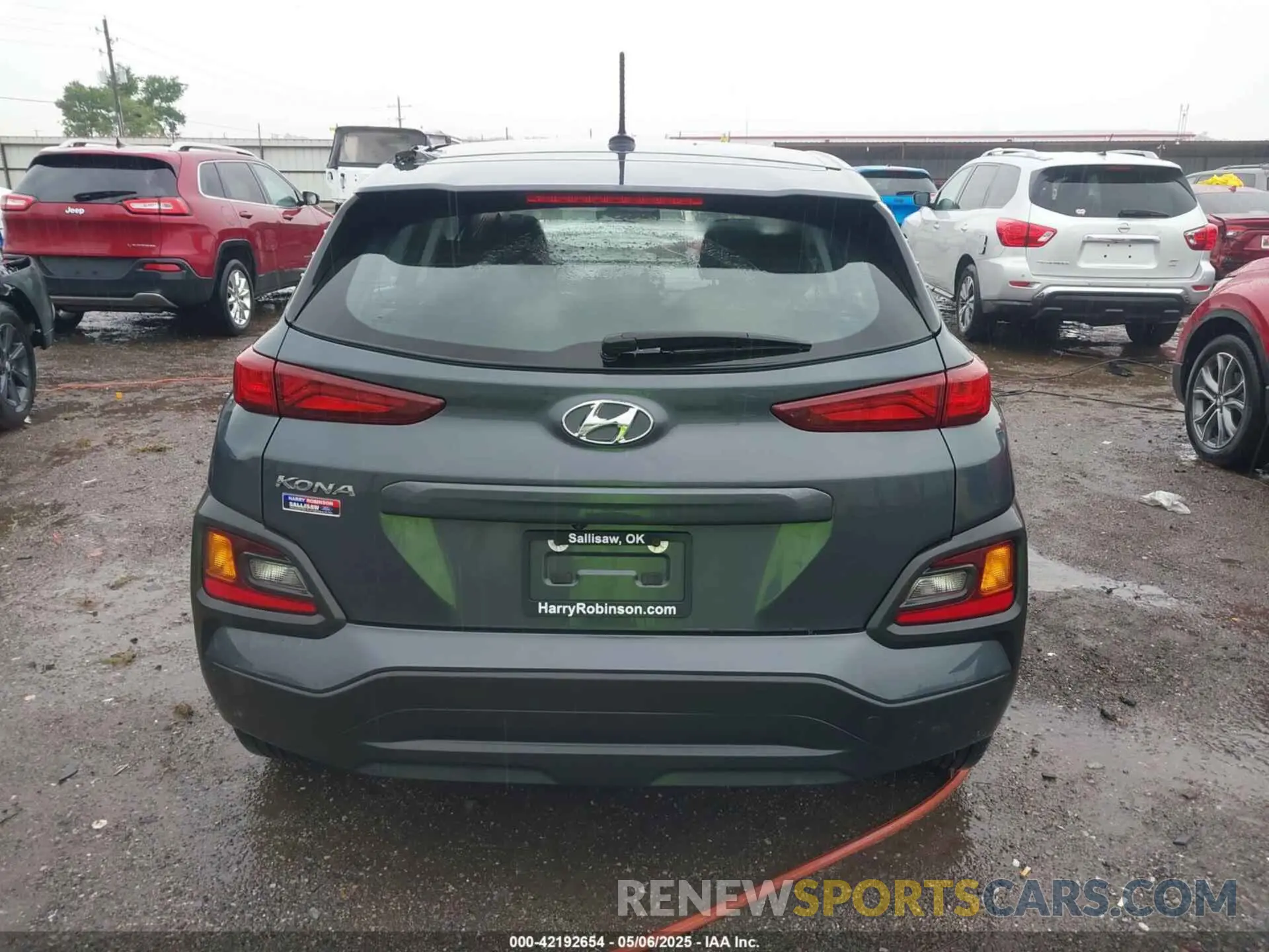 16 Photograph of a damaged car KM8K12AA2MU612414 HYUNDAI KONA 2021