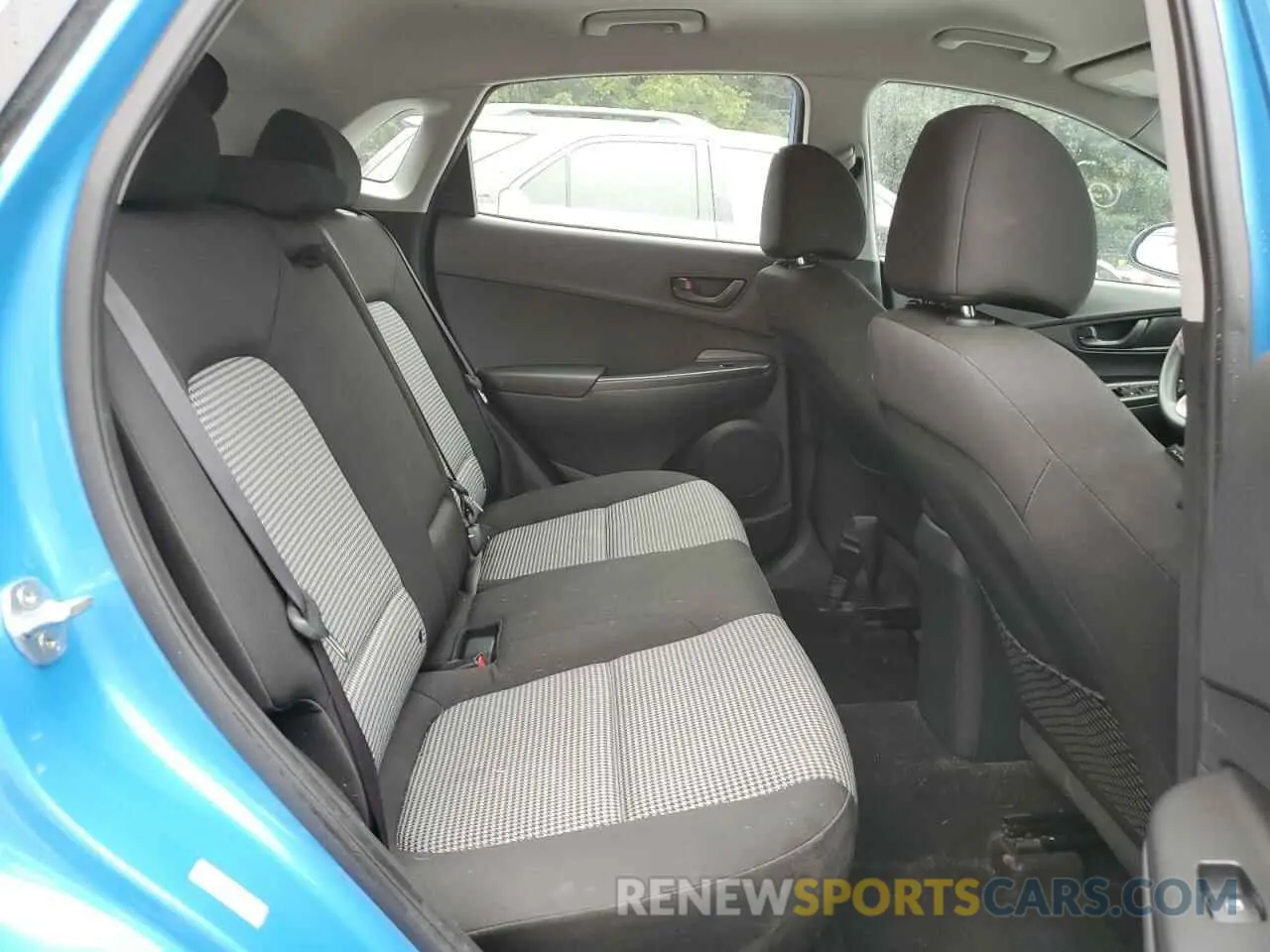 10 Photograph of a damaged car KM8K12AA2MU638754 HYUNDAI KONA 2021