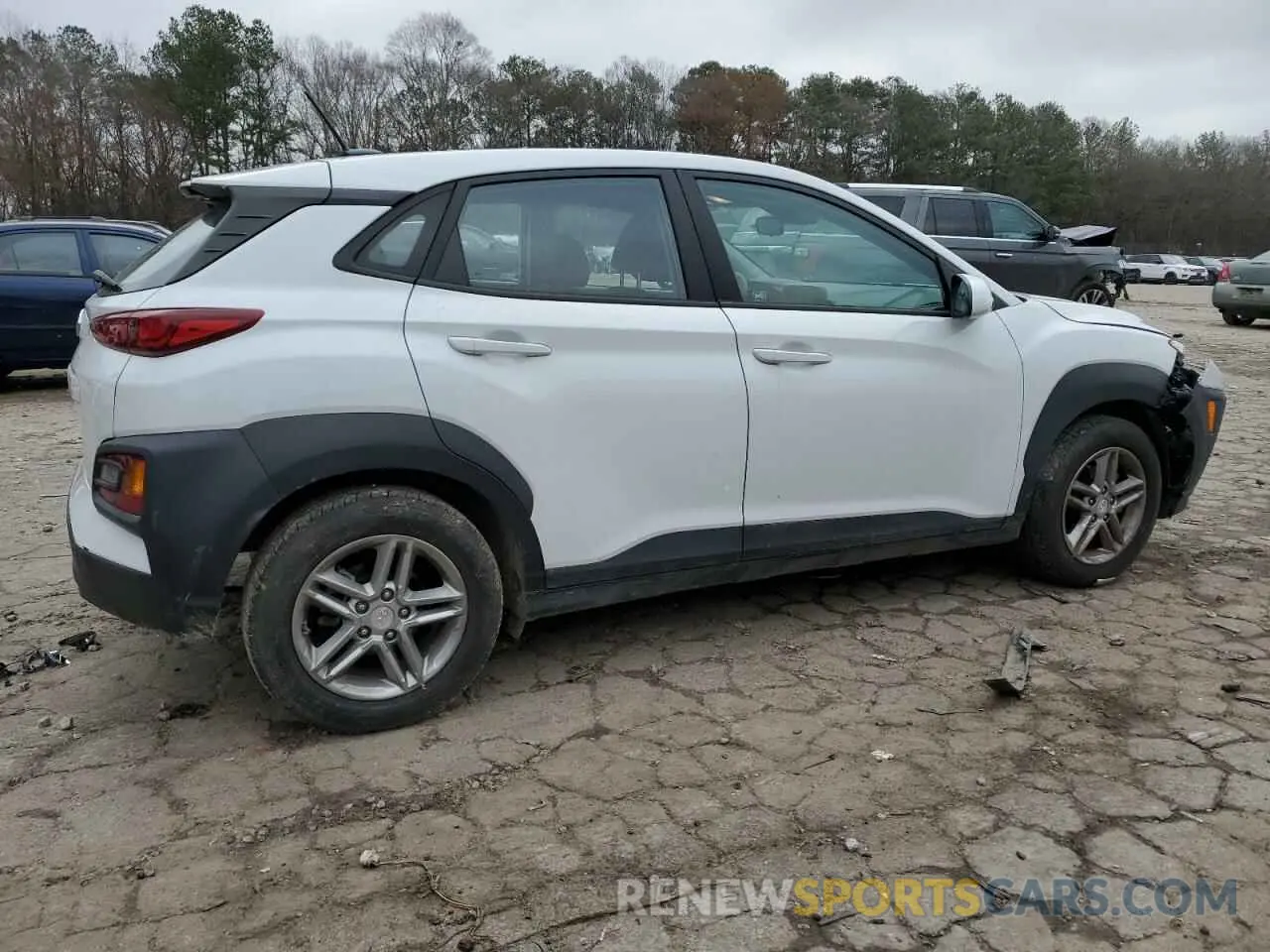 3 Photograph of a damaged car KM8K12AA2MU639225 HYUNDAI KONA 2021