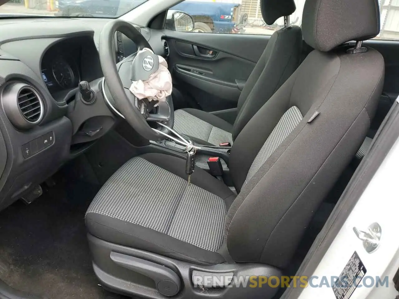 7 Photograph of a damaged car KM8K12AA2MU639225 HYUNDAI KONA 2021