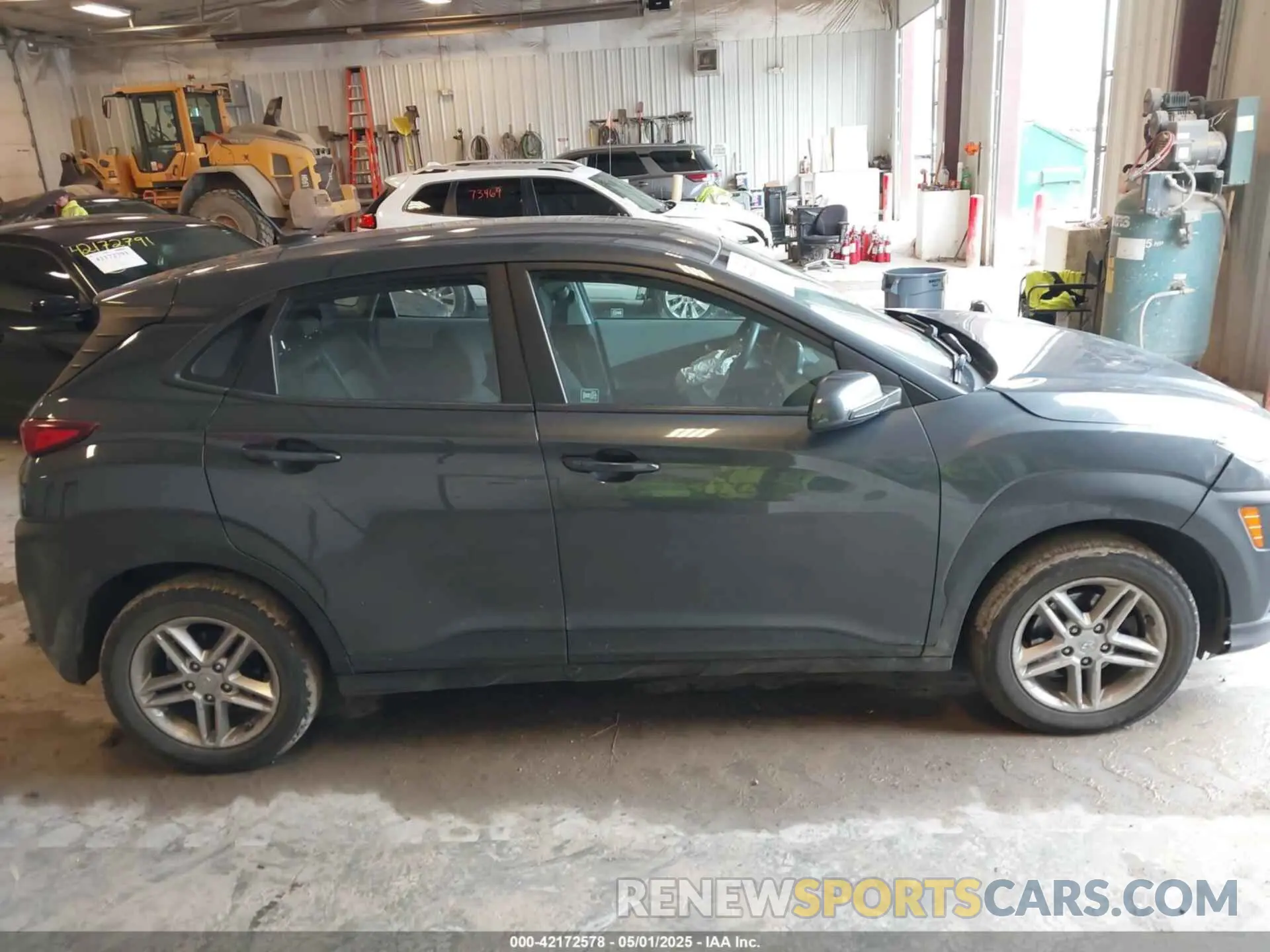 13 Photograph of a damaged car KM8K12AA3MU658723 HYUNDAI KONA 2021