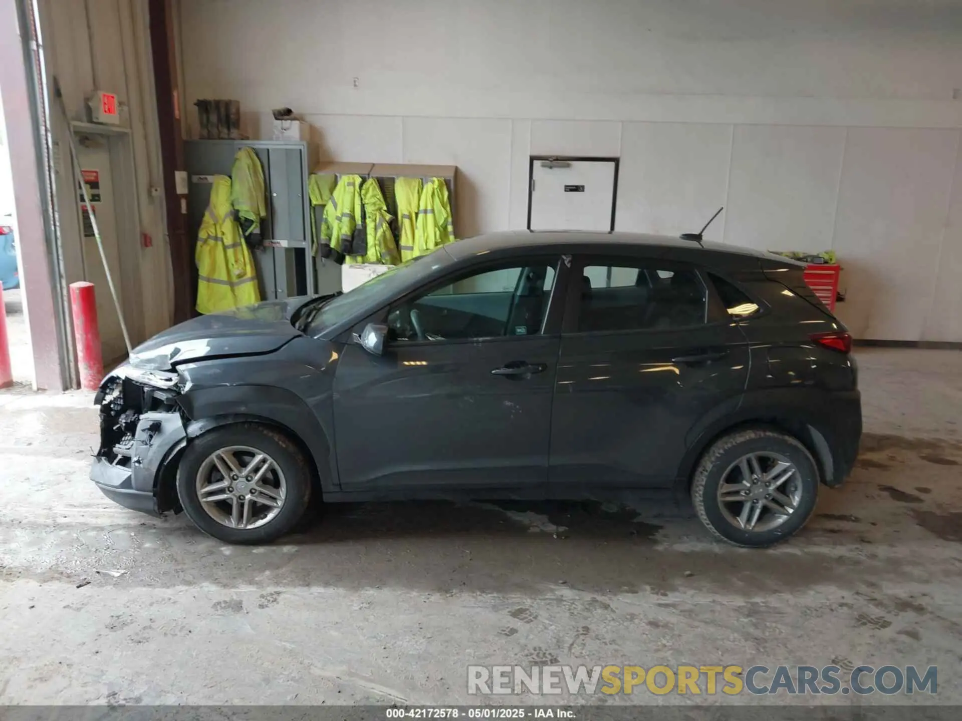 14 Photograph of a damaged car KM8K12AA3MU658723 HYUNDAI KONA 2021