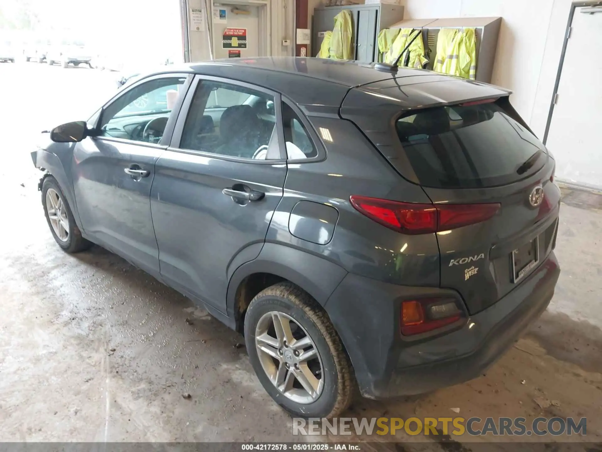 3 Photograph of a damaged car KM8K12AA3MU658723 HYUNDAI KONA 2021