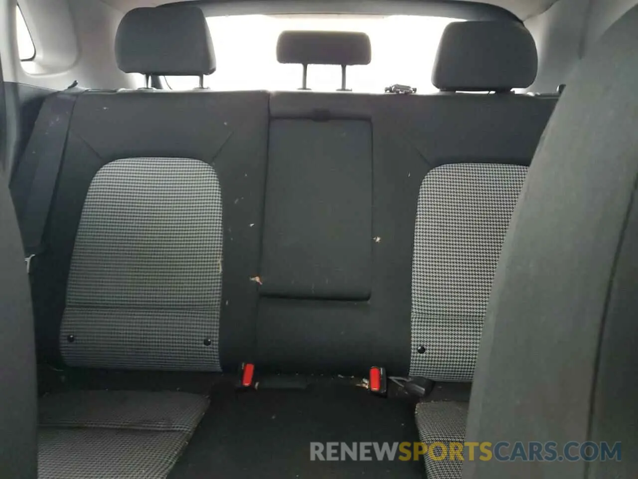 10 Photograph of a damaged car KM8K12AA3MU664098 HYUNDAI KONA 2021