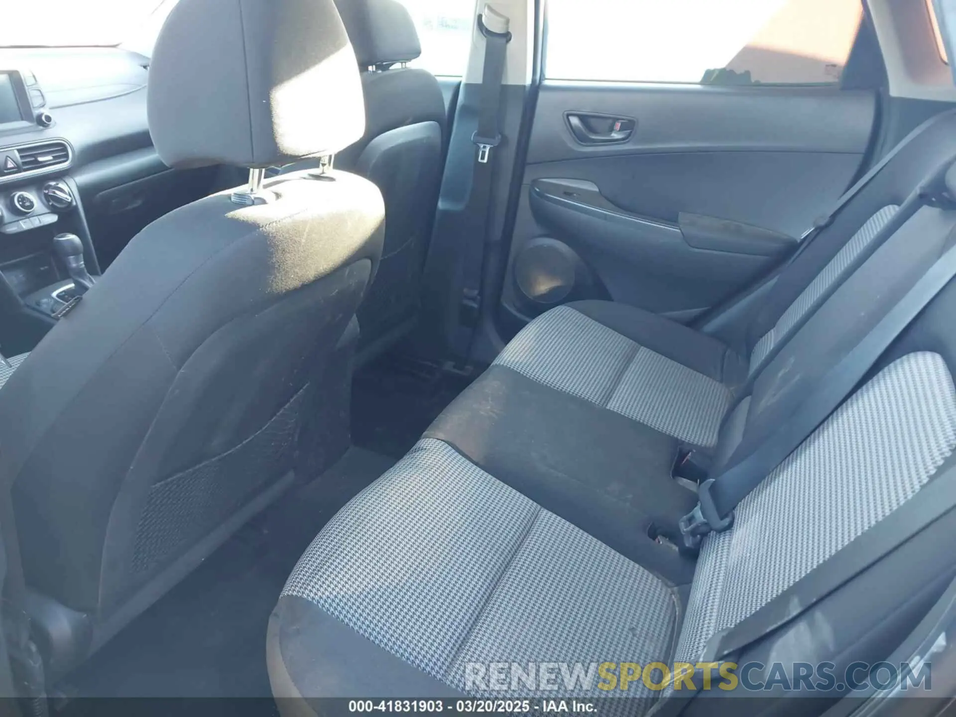 8 Photograph of a damaged car KM8K12AA4MU634950 HYUNDAI KONA 2021