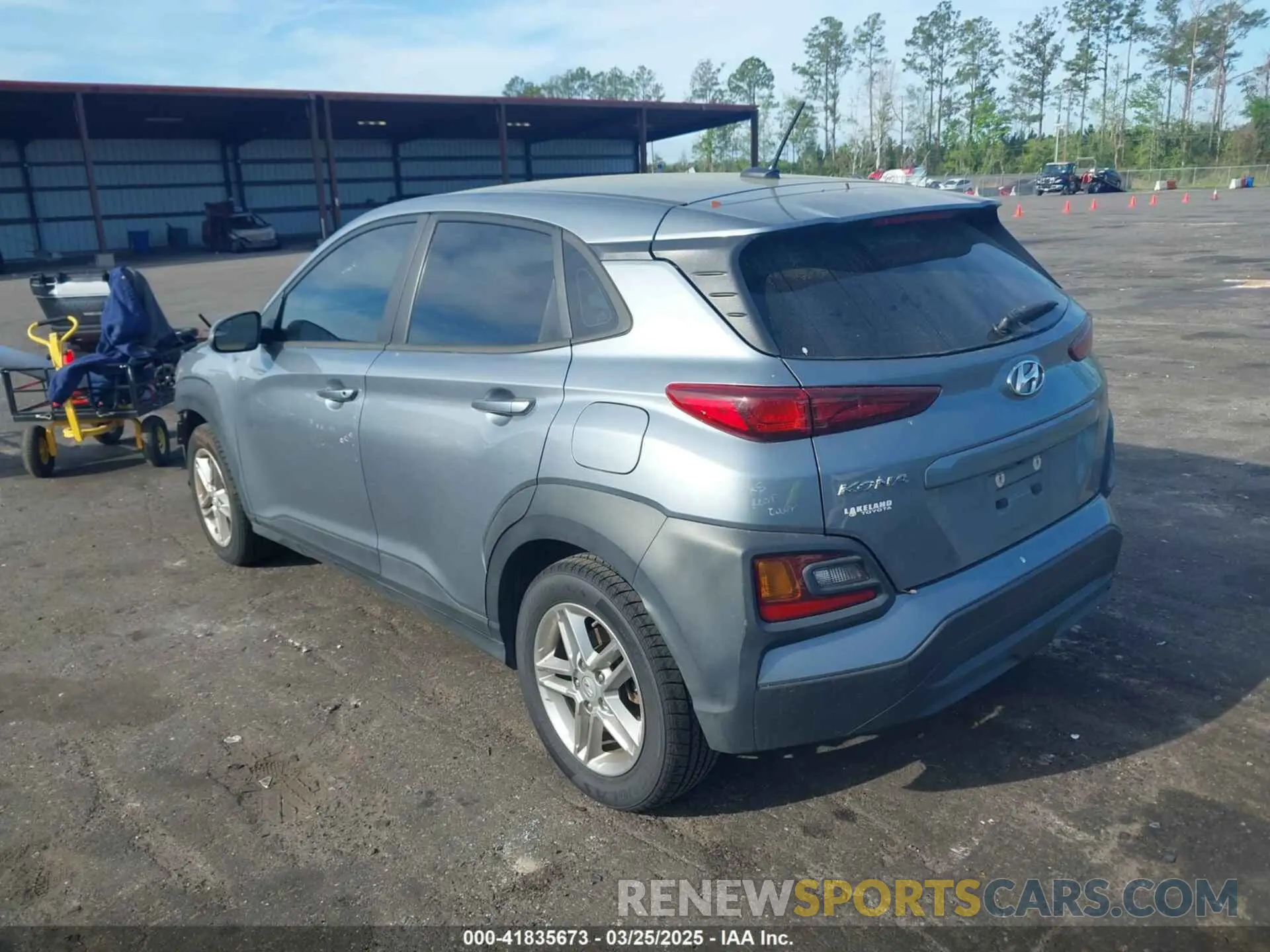 3 Photograph of a damaged car KM8K12AA4MU642367 HYUNDAI KONA 2021