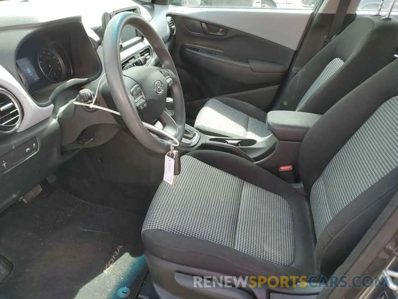 7 Photograph of a damaged car KM8K12AA5MU611760 HYUNDAI KONA 2021