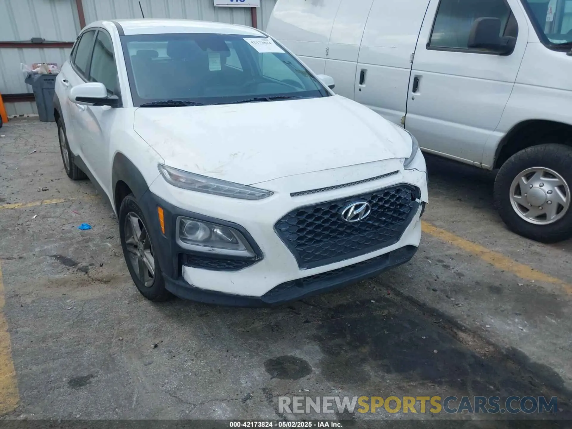 17 Photograph of a damaged car KM8K12AA5MU642460 HYUNDAI KONA 2021