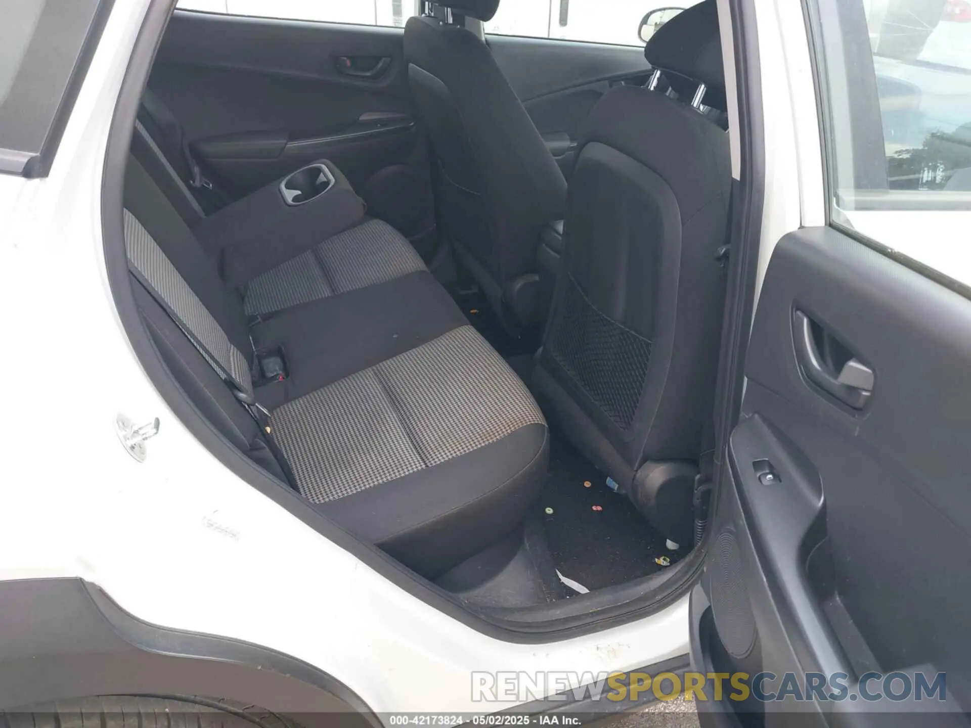 8 Photograph of a damaged car KM8K12AA5MU642460 HYUNDAI KONA 2021
