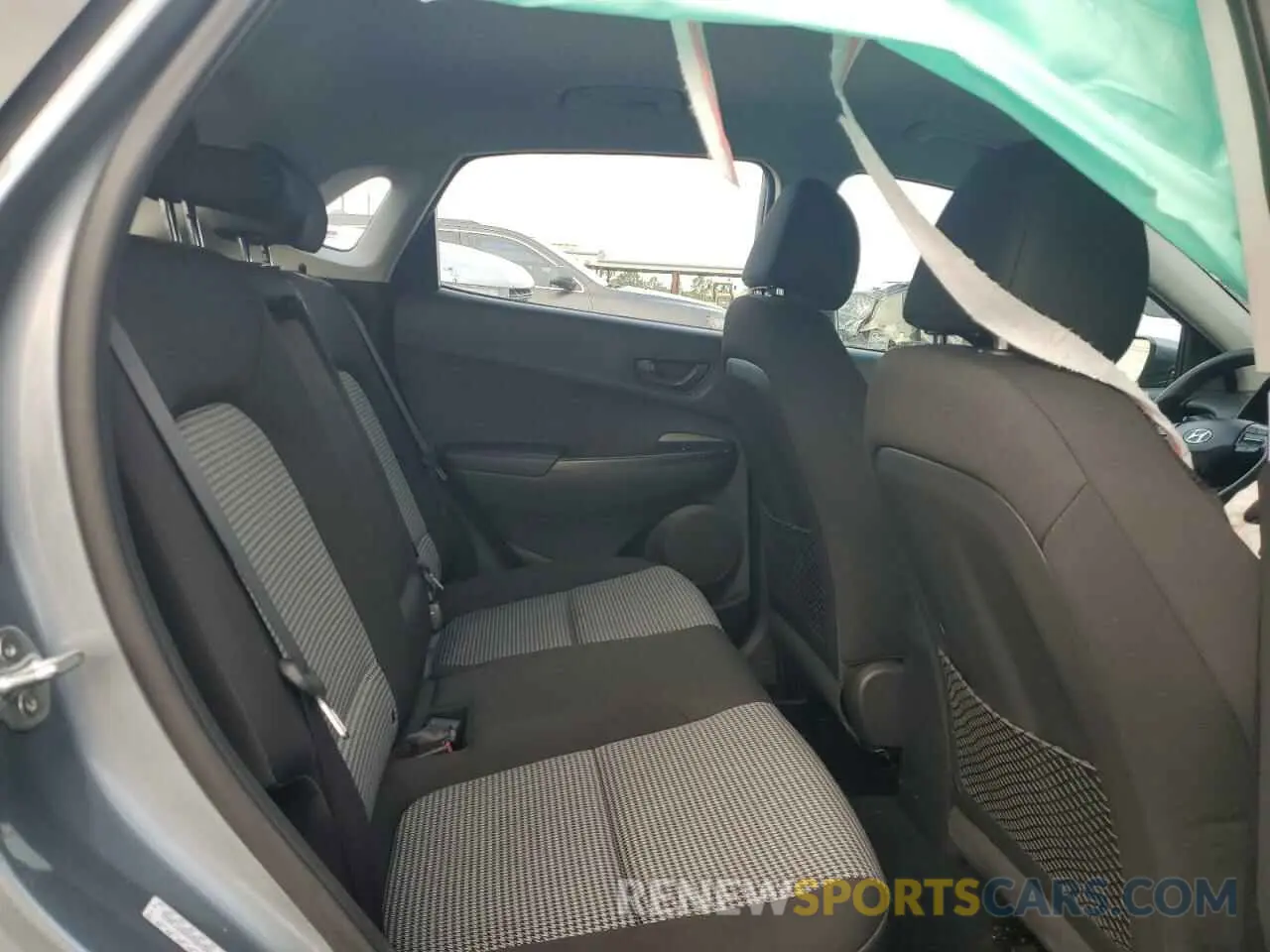 11 Photograph of a damaged car KM8K12AA5MU645844 HYUNDAI KONA 2021