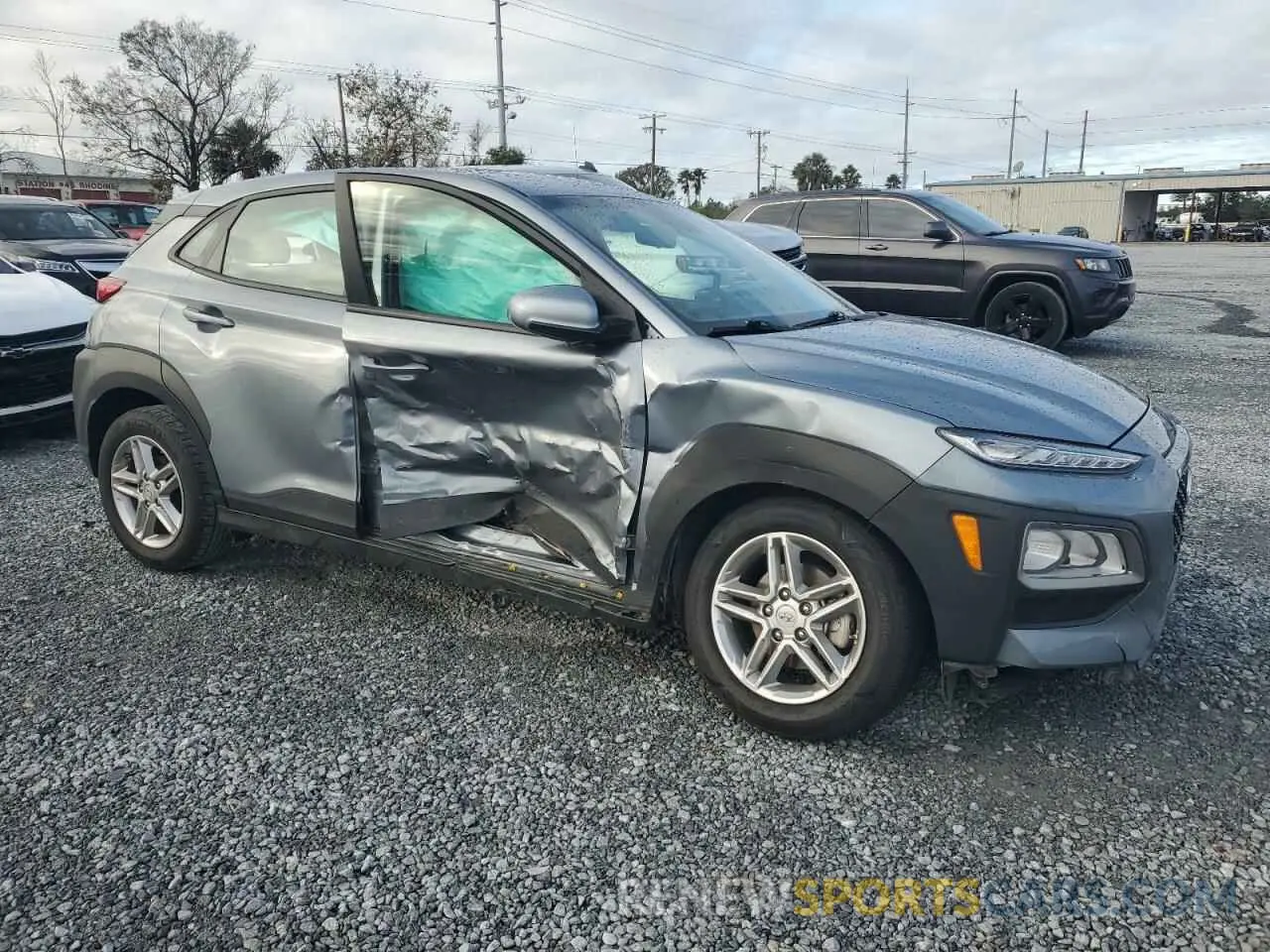 4 Photograph of a damaged car KM8K12AA5MU645844 HYUNDAI KONA 2021