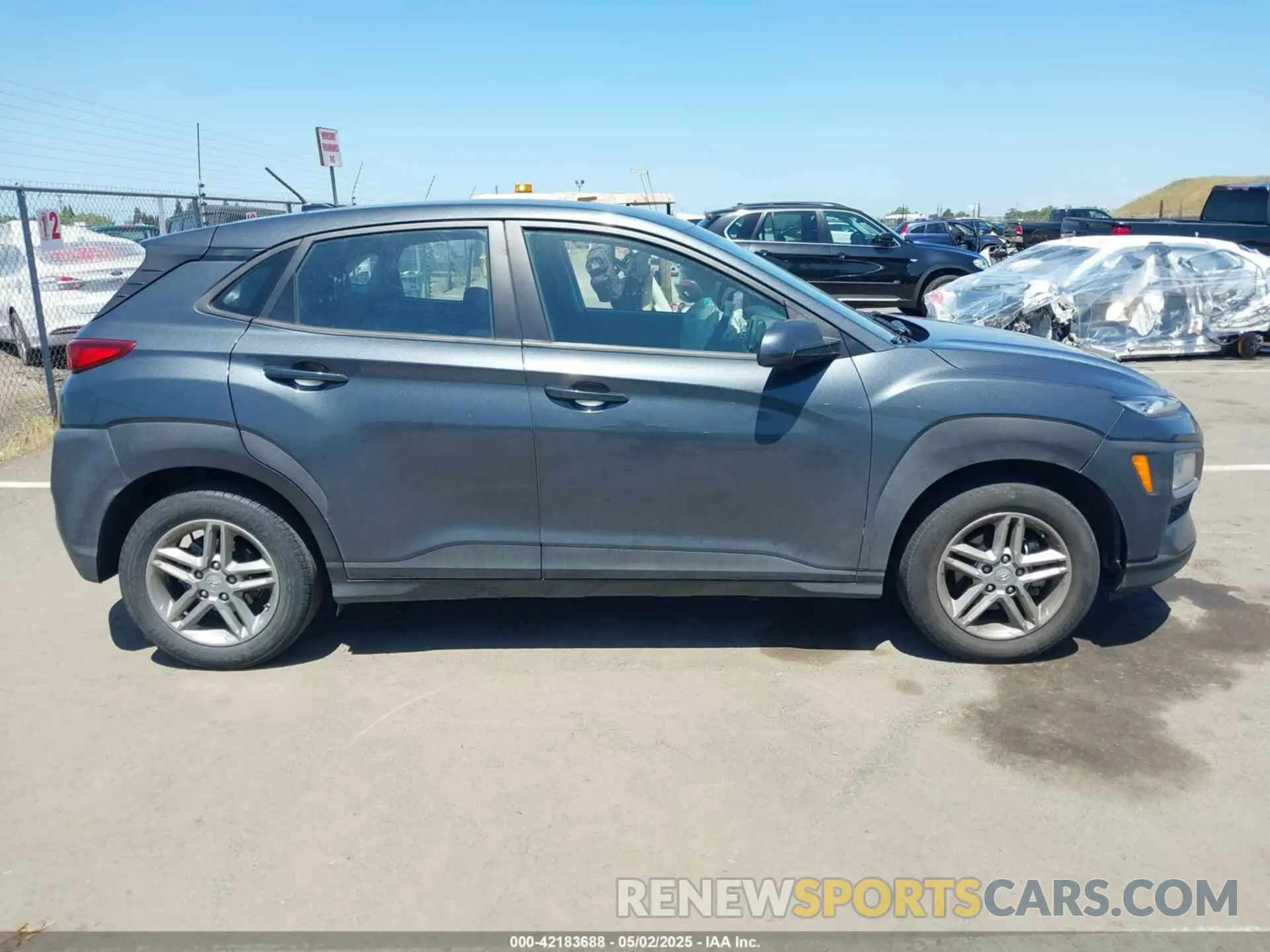 13 Photograph of a damaged car KM8K12AA5MU660361 HYUNDAI KONA 2021