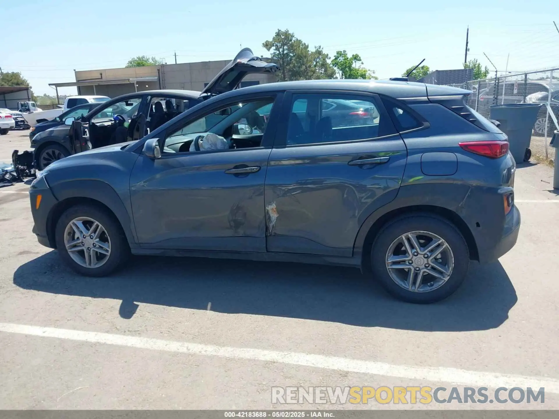 14 Photograph of a damaged car KM8K12AA5MU660361 HYUNDAI KONA 2021