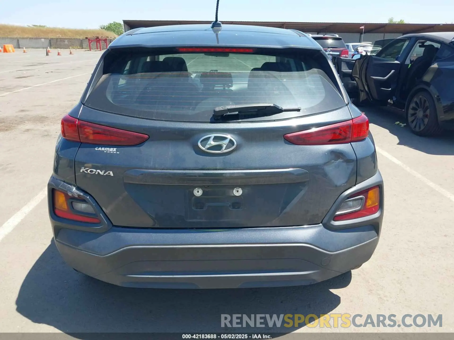 16 Photograph of a damaged car KM8K12AA5MU660361 HYUNDAI KONA 2021
