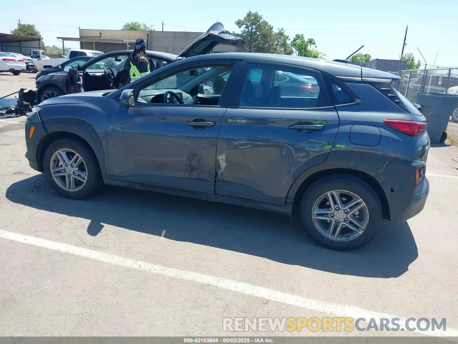 6 Photograph of a damaged car KM8K12AA5MU660361 HYUNDAI KONA 2021