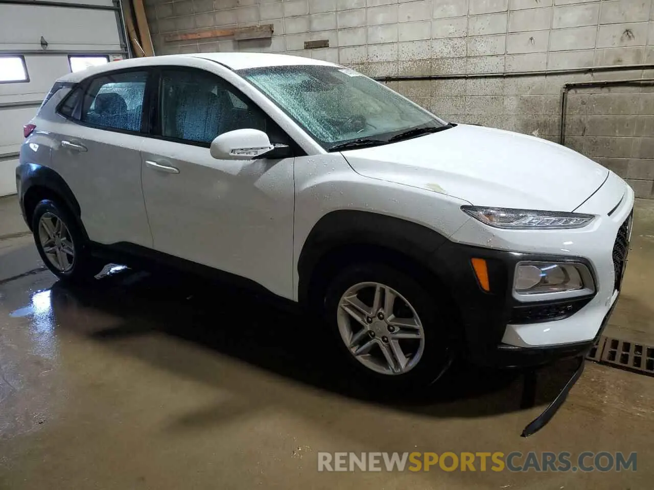 4 Photograph of a damaged car KM8K12AA5MU691612 HYUNDAI KONA 2021