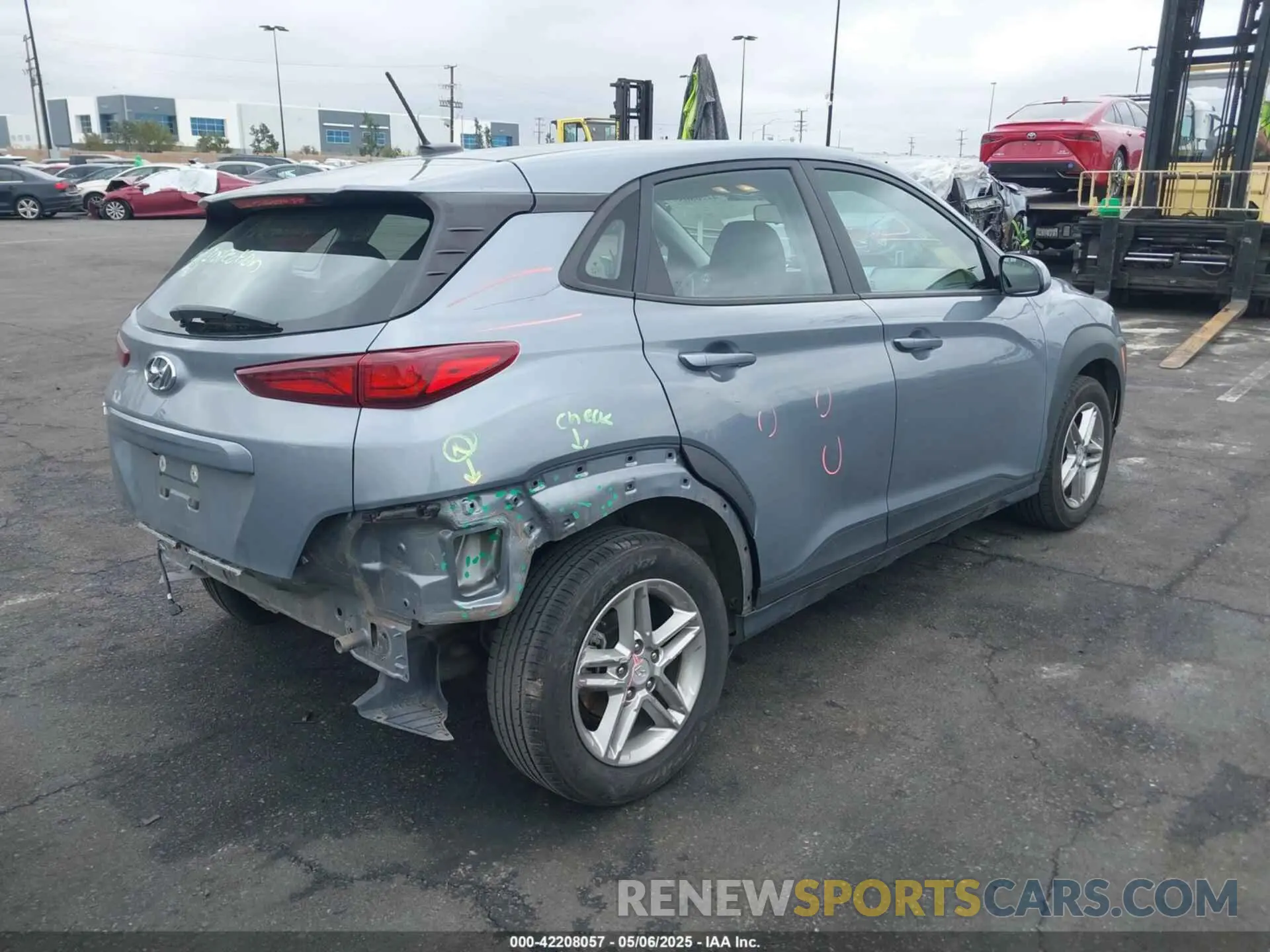 14 Photograph of a damaged car KM8K12AA7MU610867 HYUNDAI KONA 2021