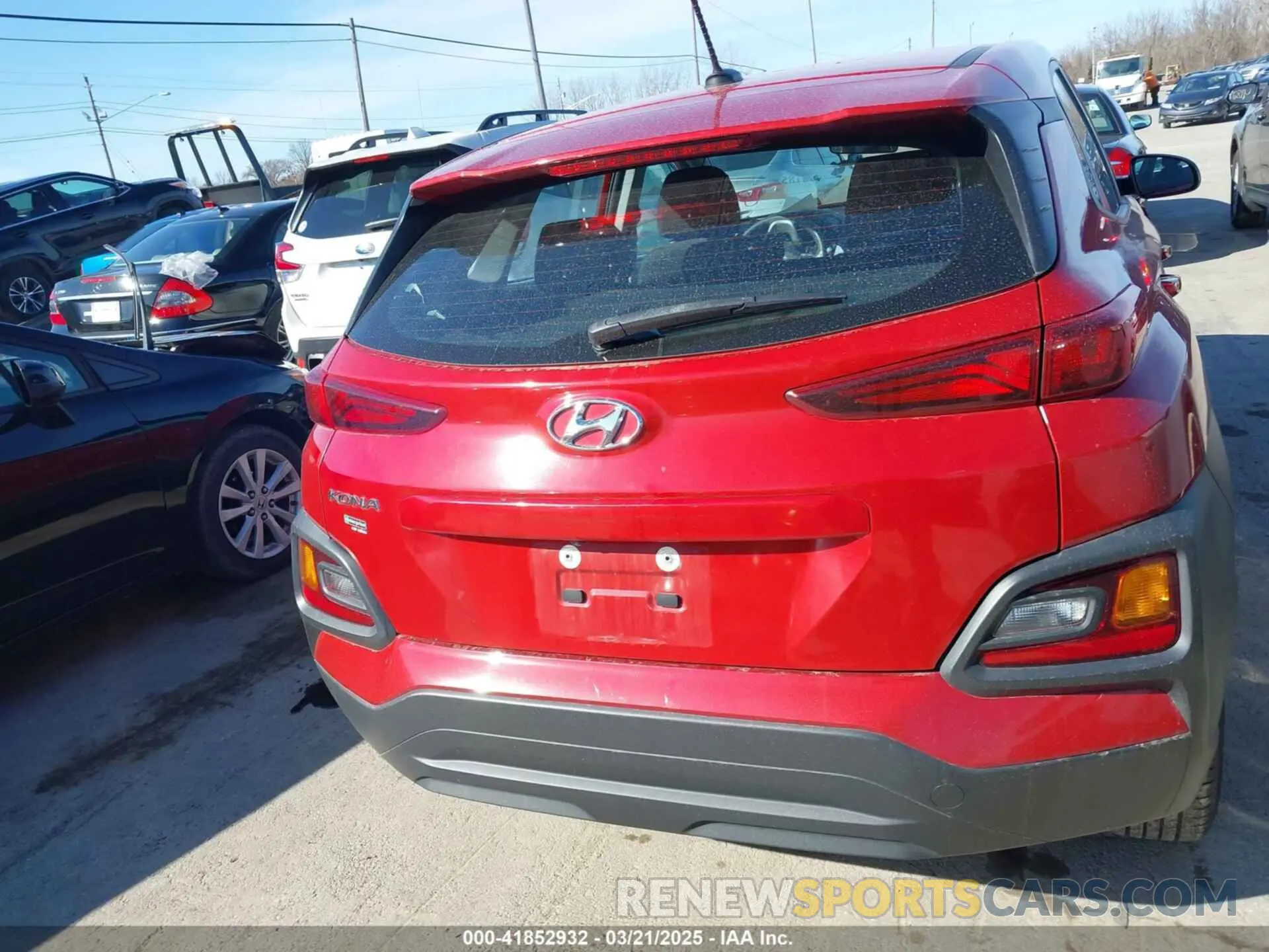 17 Photograph of a damaged car KM8K12AA7MU645814 HYUNDAI KONA 2021
