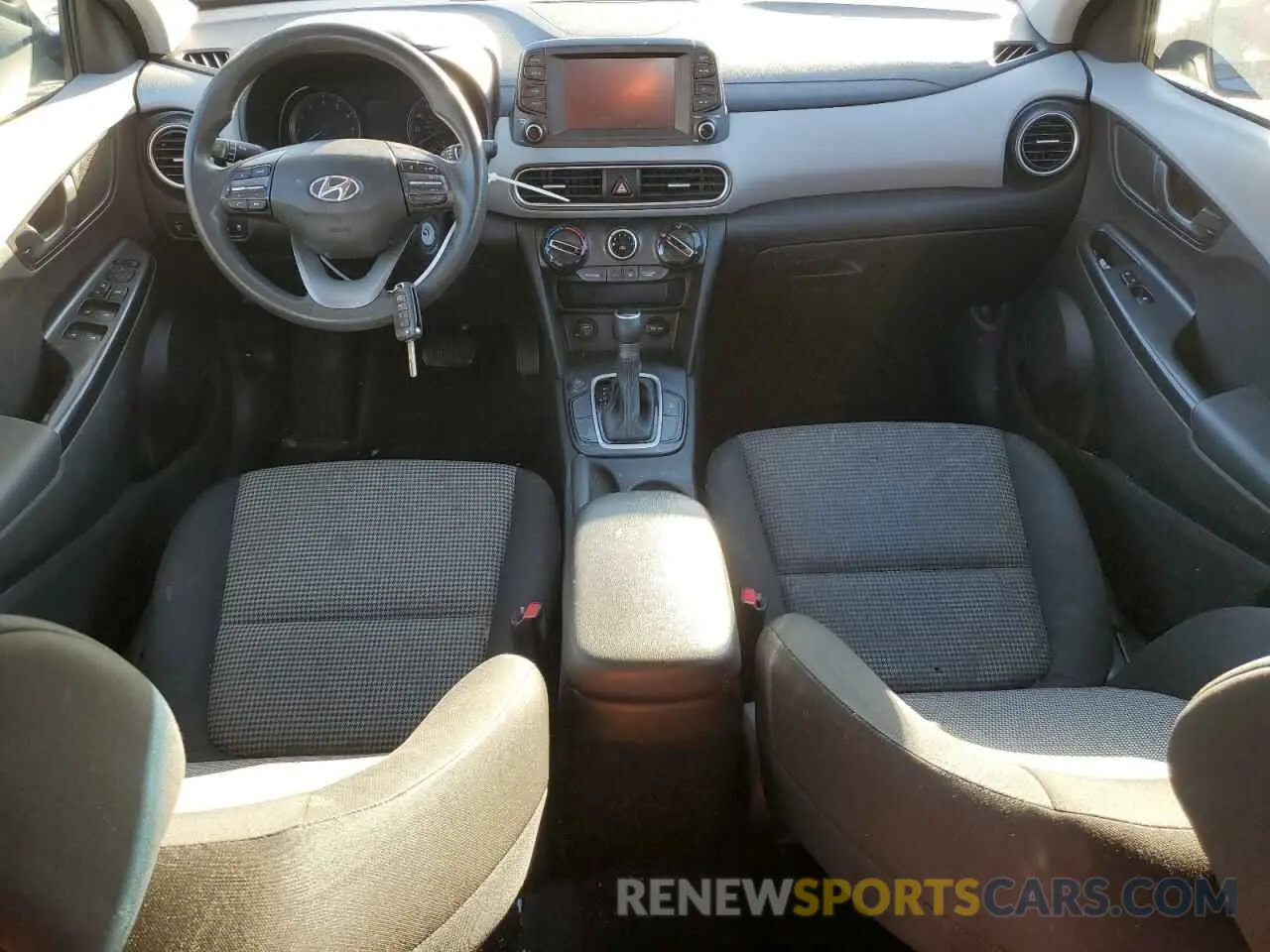 8 Photograph of a damaged car KM8K12AA8MU644252 HYUNDAI KONA 2021