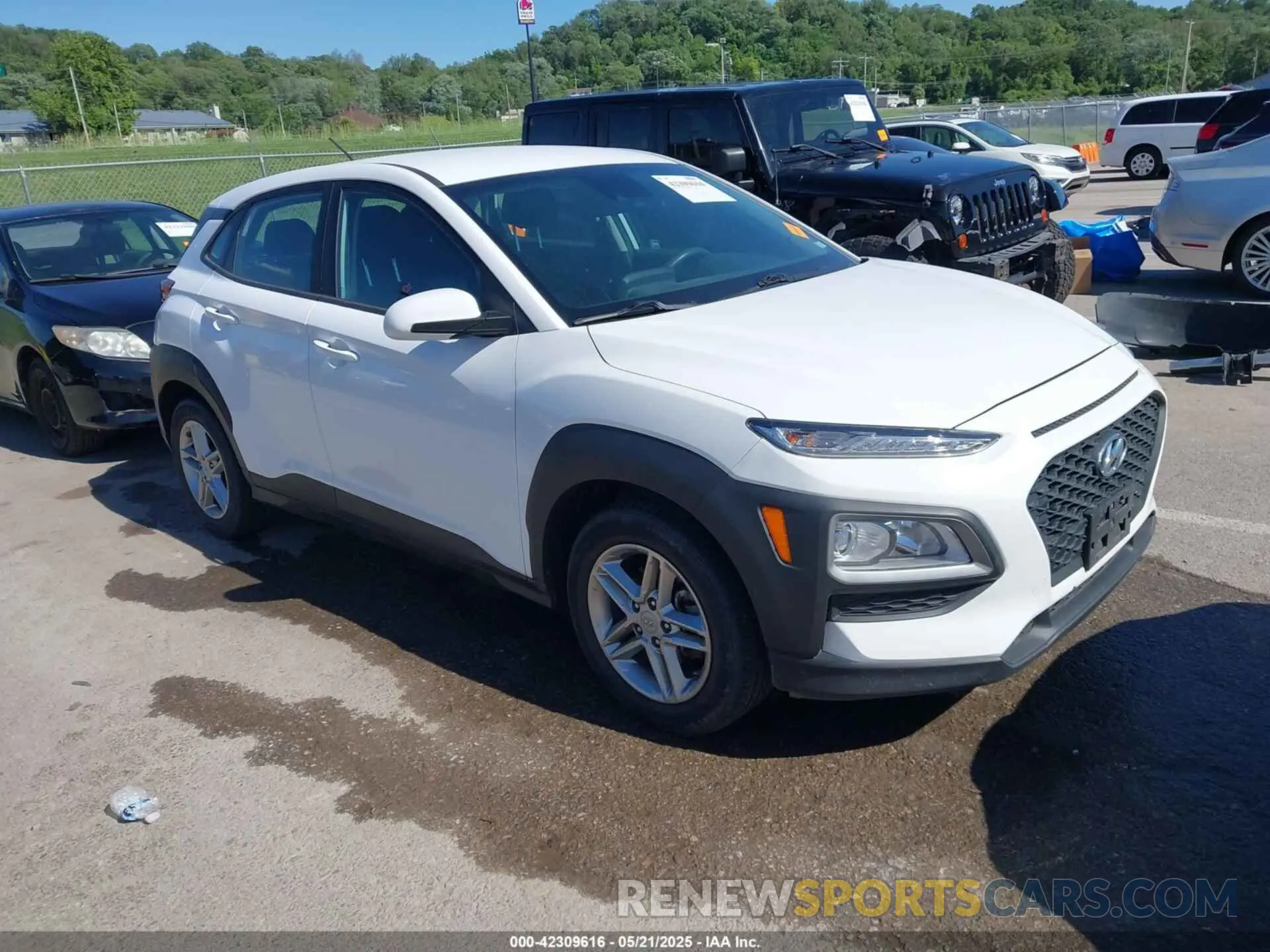 1 Photograph of a damaged car KM8K12AA8MU752287 HYUNDAI KONA 2021