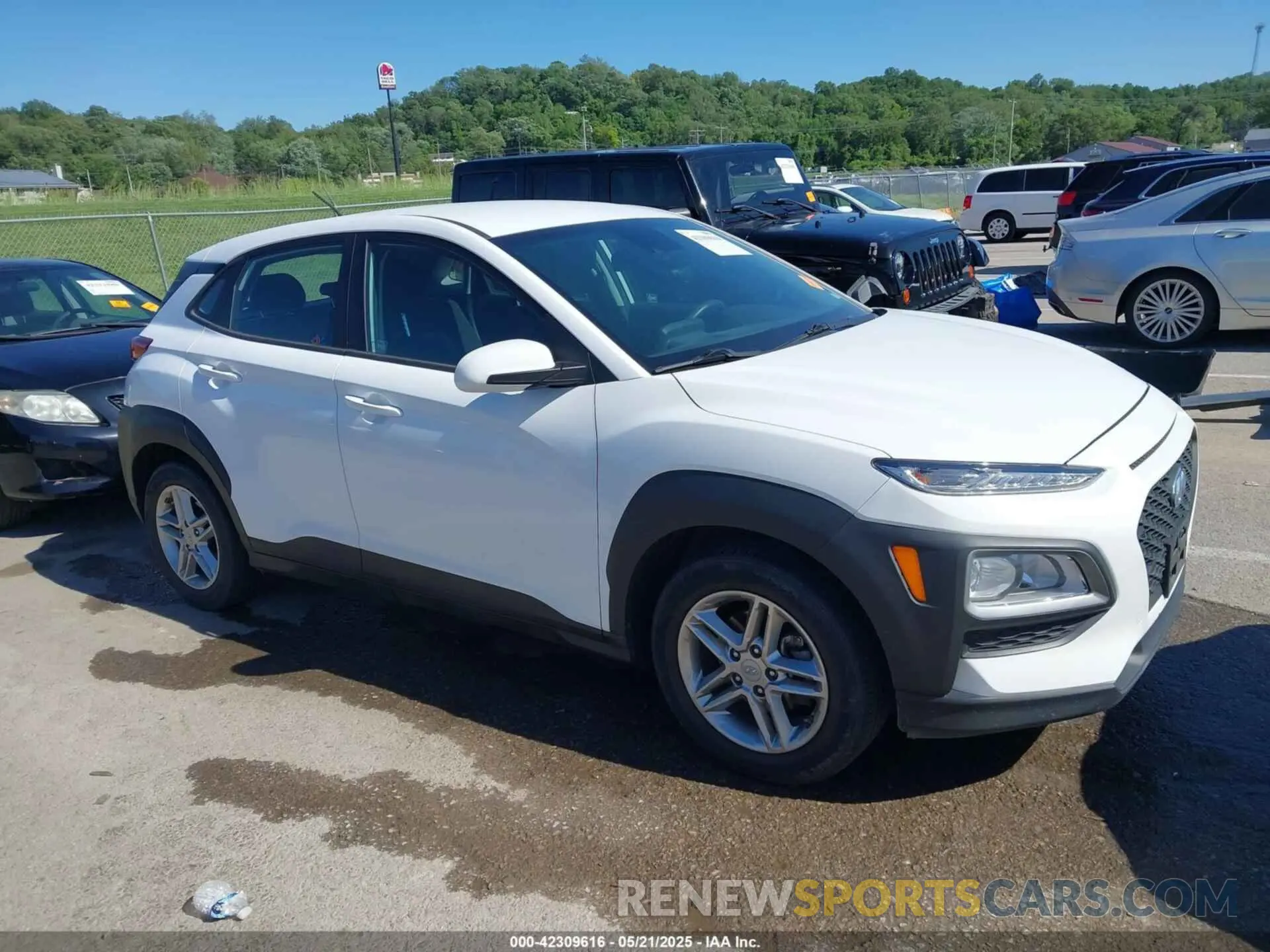 13 Photograph of a damaged car KM8K12AA8MU752287 HYUNDAI KONA 2021
