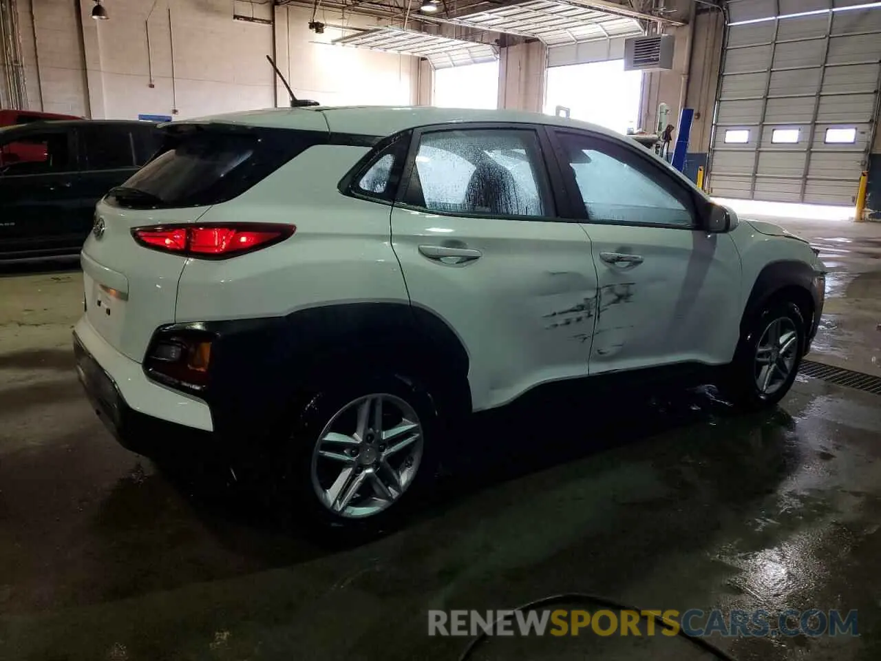 3 Photograph of a damaged car KM8K12AA9MU613138 HYUNDAI KONA 2021