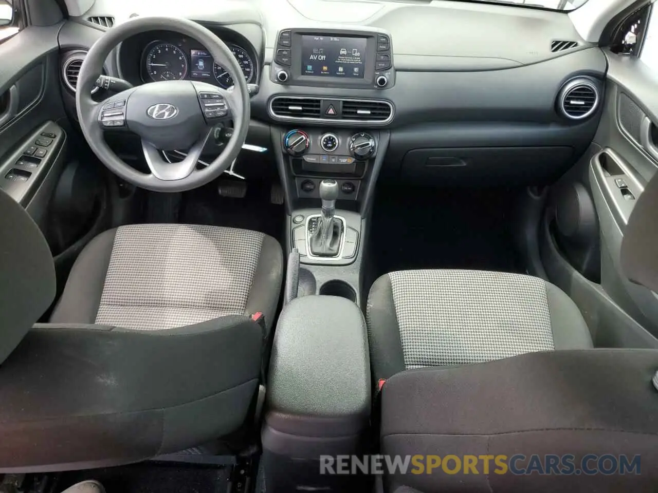 8 Photograph of a damaged car KM8K12AA9MU643143 HYUNDAI KONA 2021