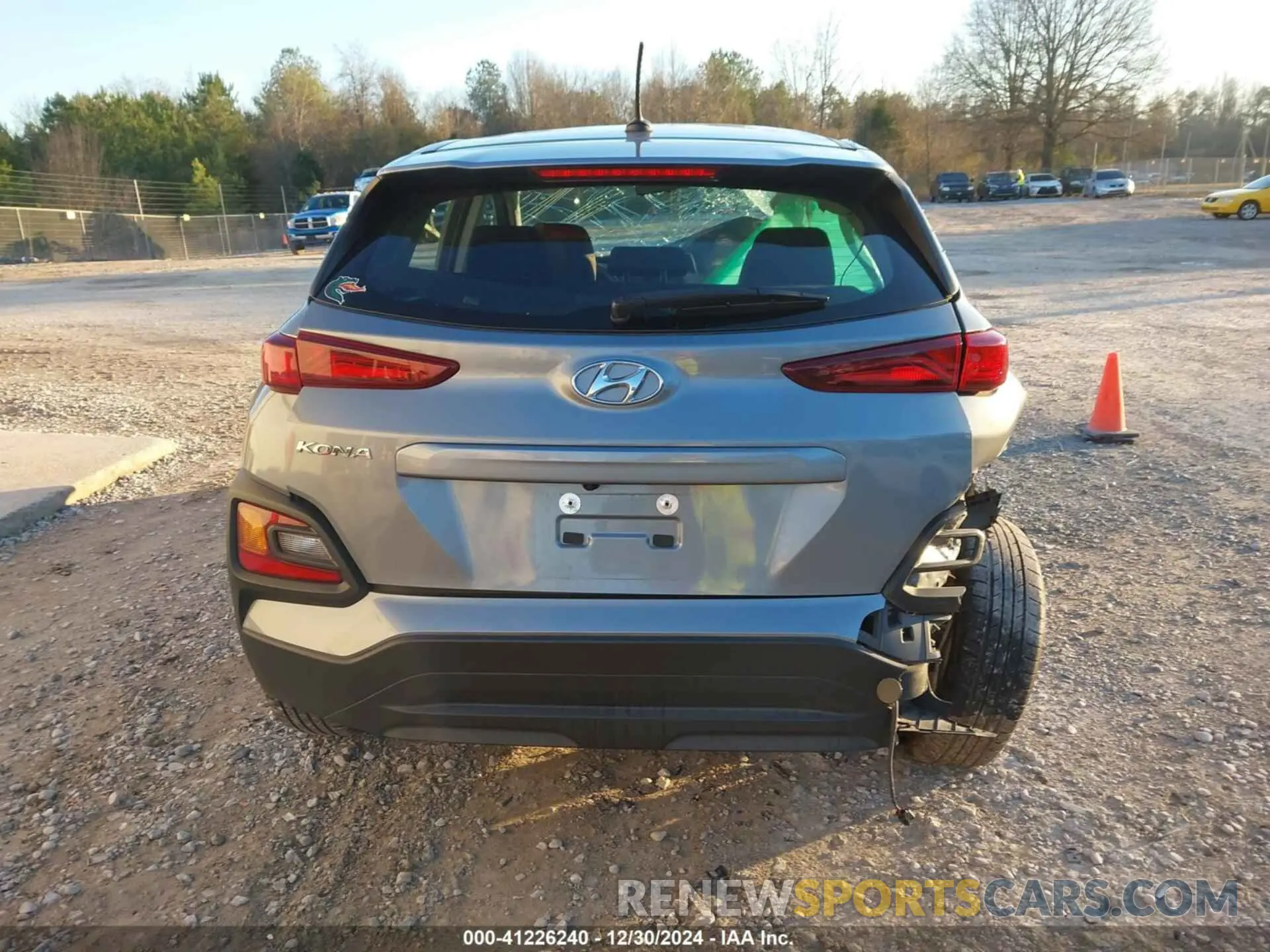 17 Photograph of a damaged car KM8K12AA9MU655308 HYUNDAI KONA 2021