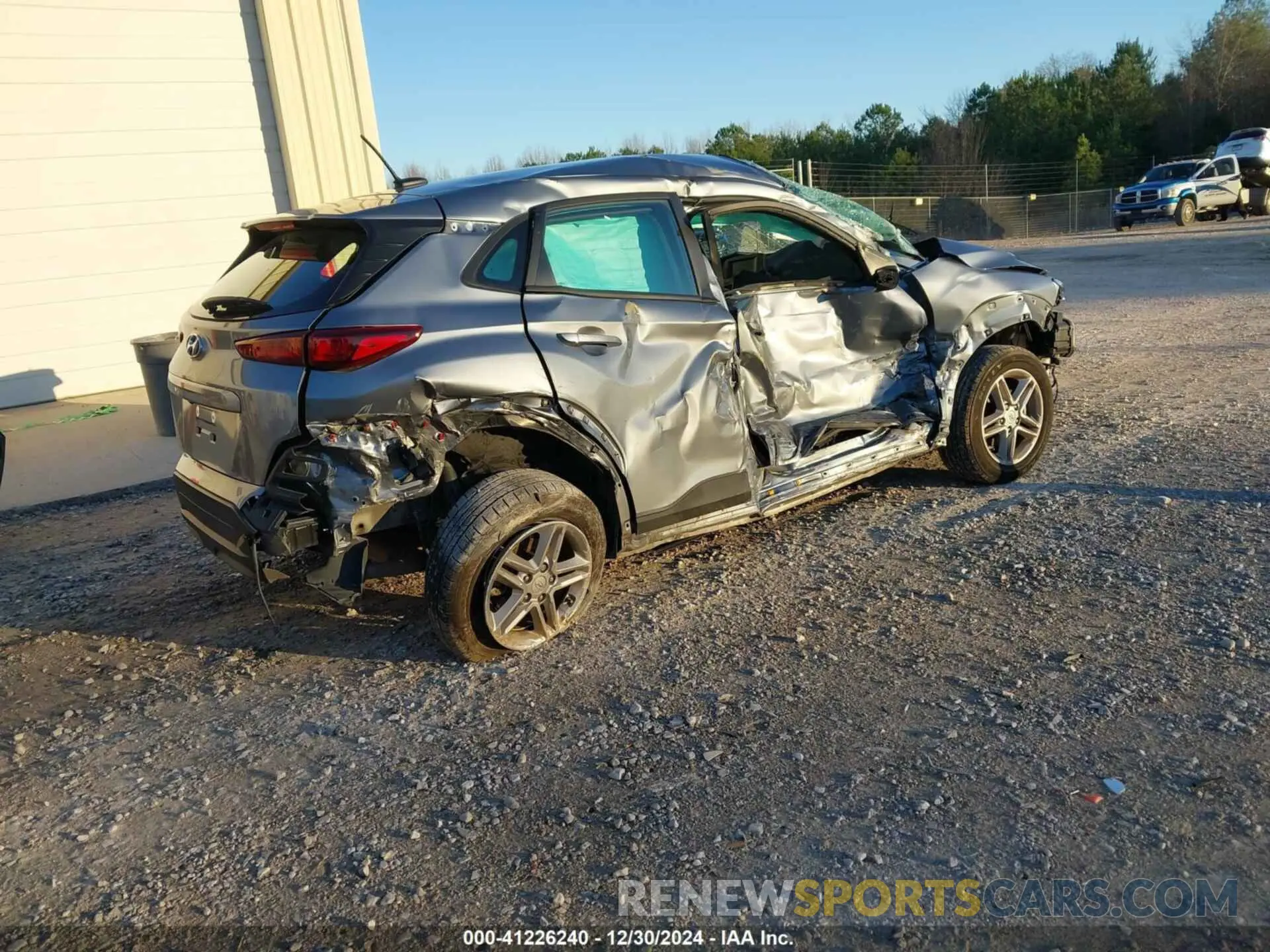 4 Photograph of a damaged car KM8K12AA9MU655308 HYUNDAI KONA 2021