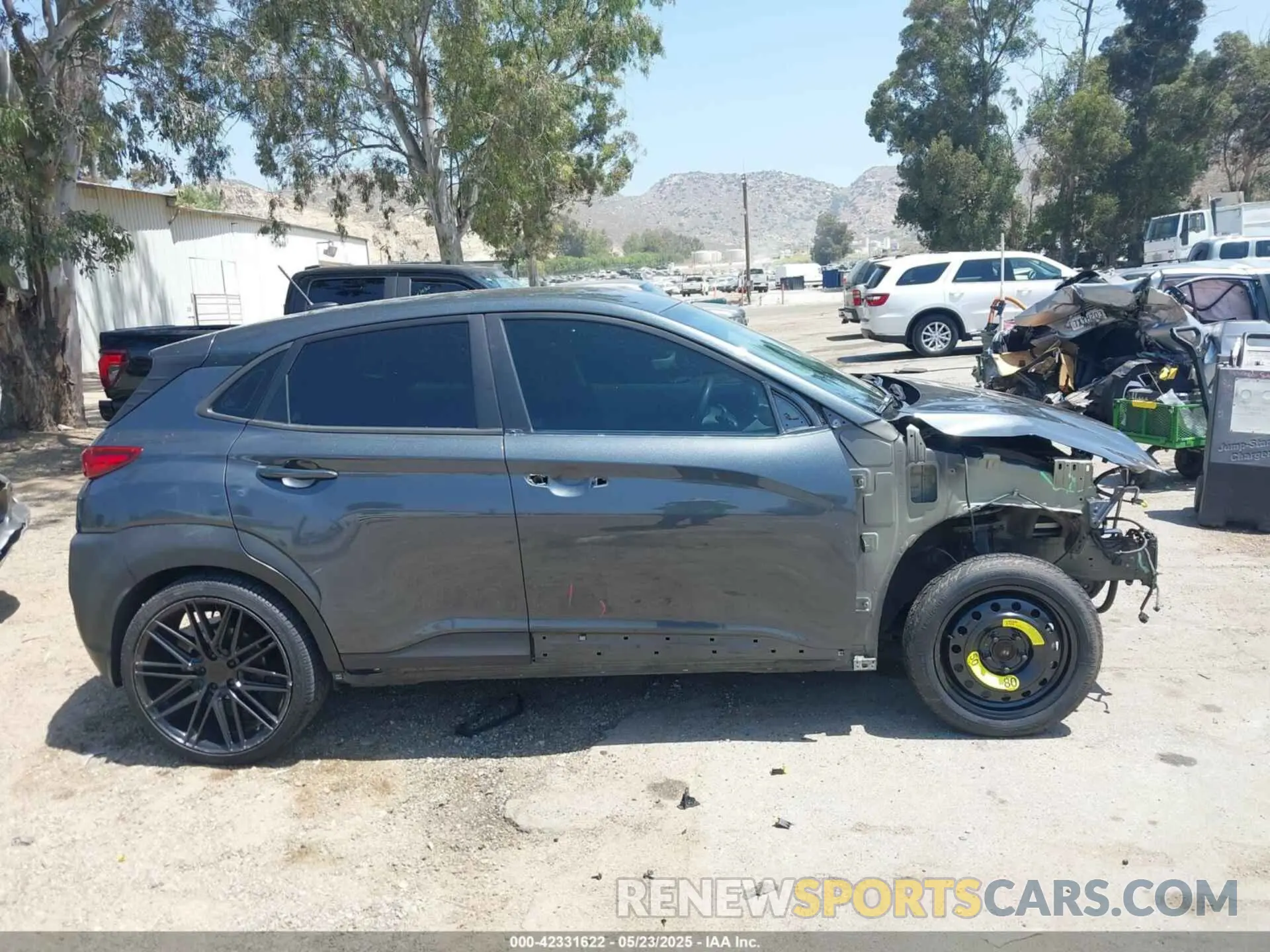 14 Photograph of a damaged car KM8K12AAXMU672103 HYUNDAI KONA 2021