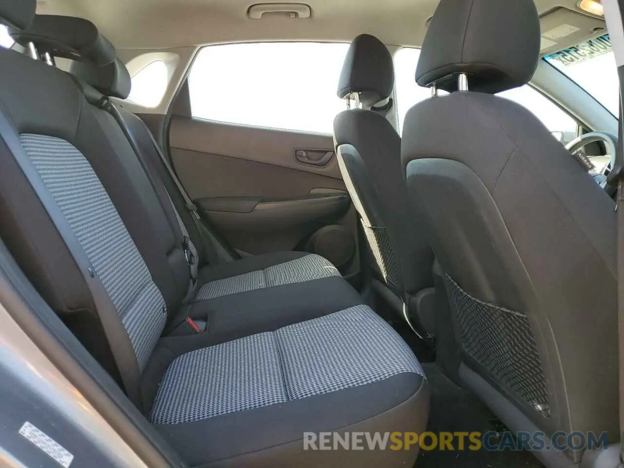 12 Photograph of a damaged car KM8K12AAXMU702555 HYUNDAI KONA 2021