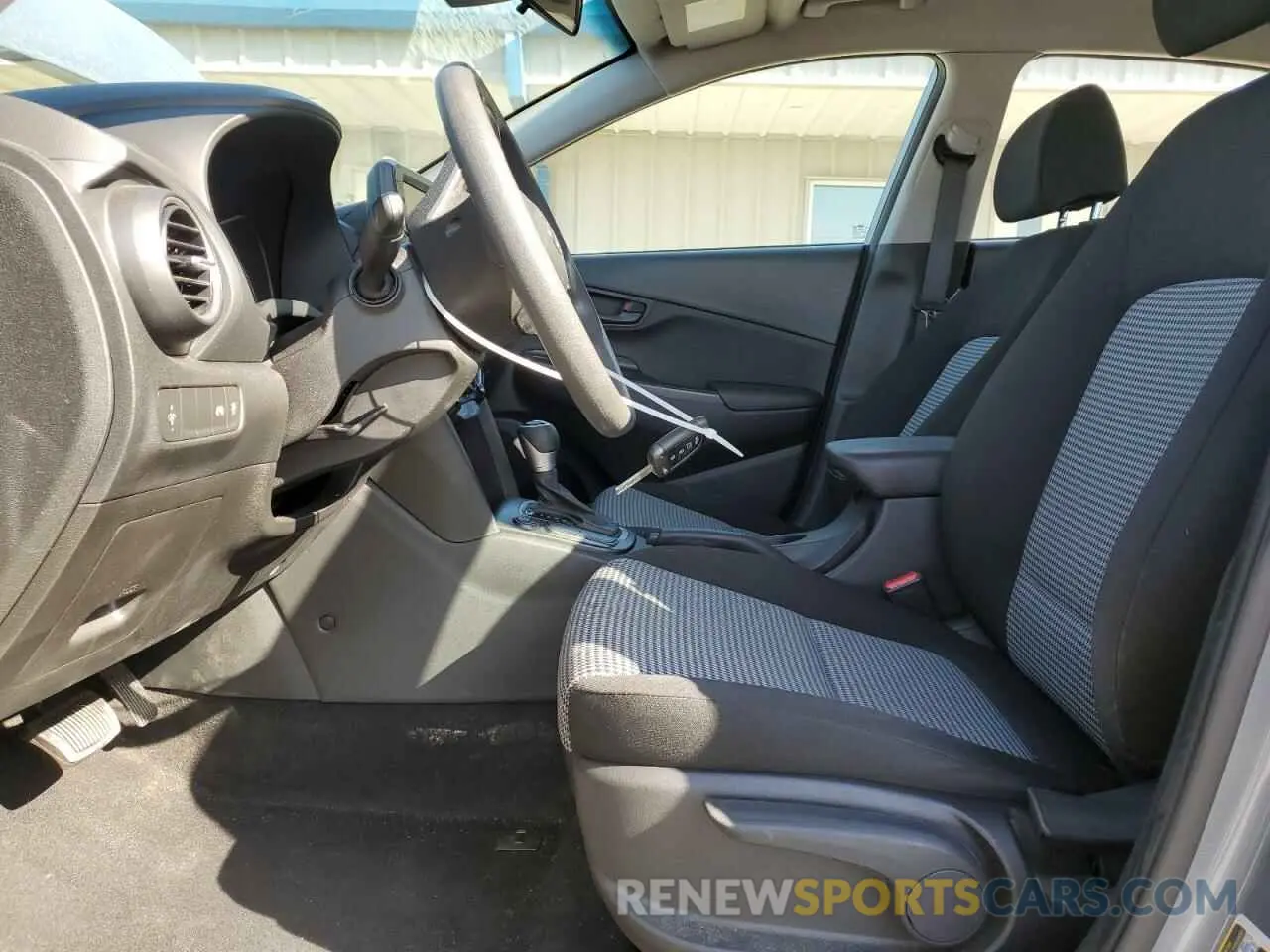 7 Photograph of a damaged car KM8K12AAXMU702555 HYUNDAI KONA 2021