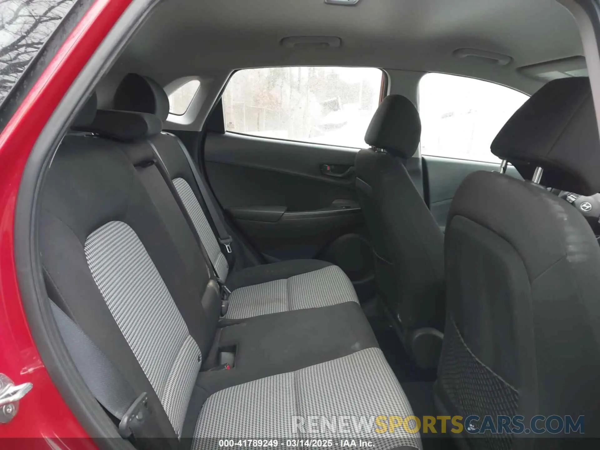 8 Photograph of a damaged car KM8K1CAA0MU736896 HYUNDAI KONA 2021