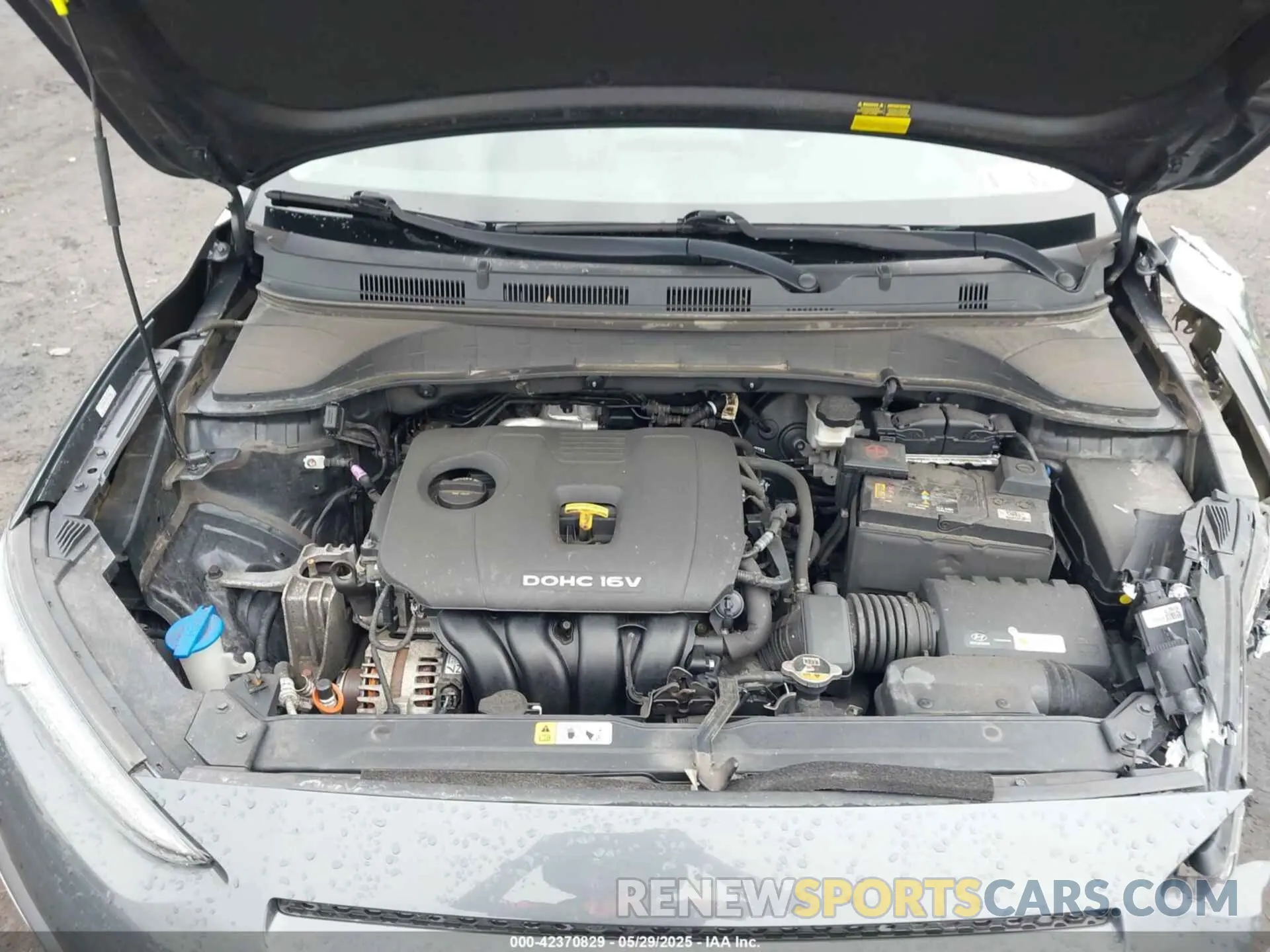 10 Photograph of a damaged car KM8K1CAA1MU648231 HYUNDAI KONA 2021