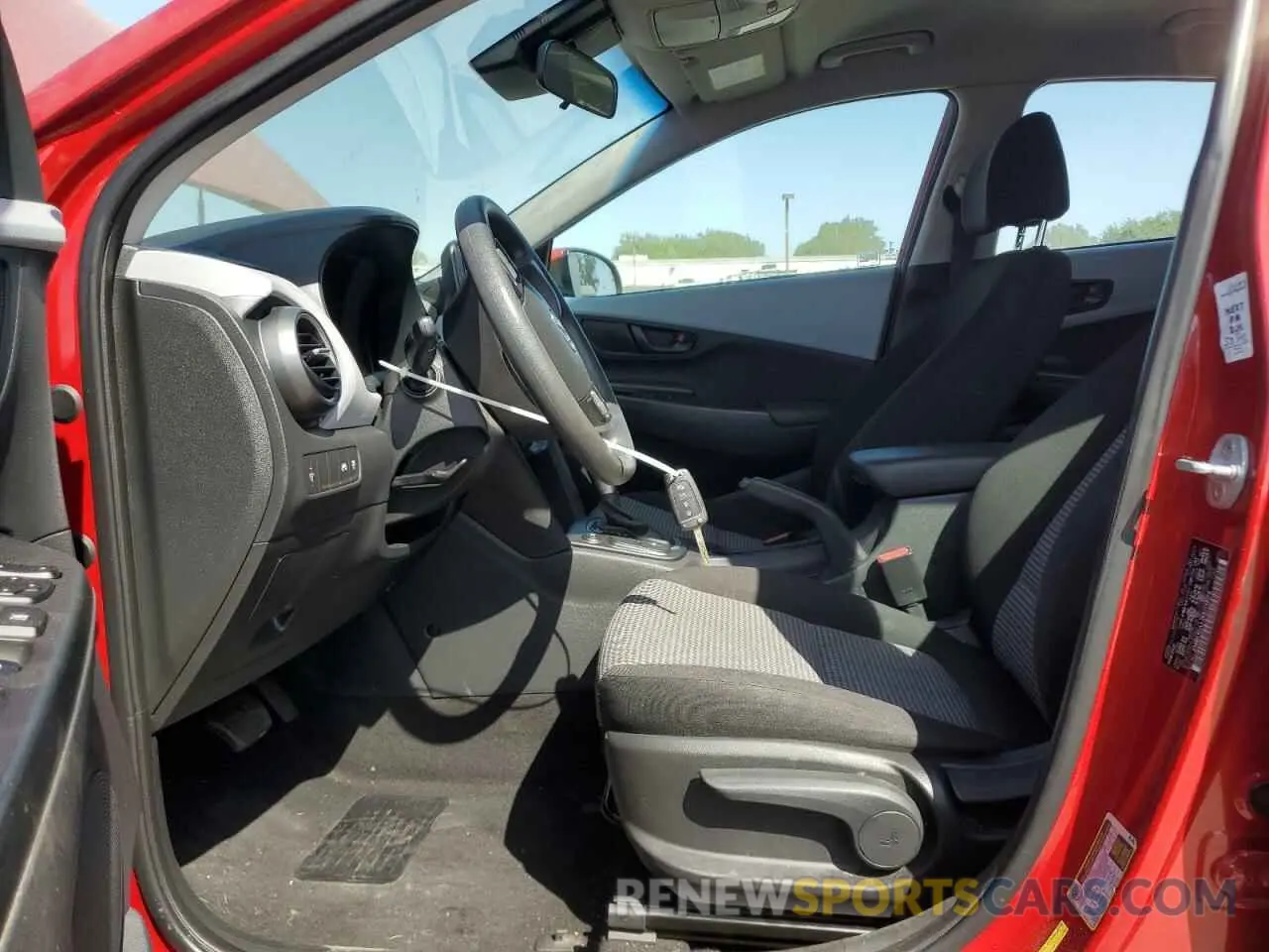 7 Photograph of a damaged car KM8K1CAA2MU748175 HYUNDAI KONA 2021