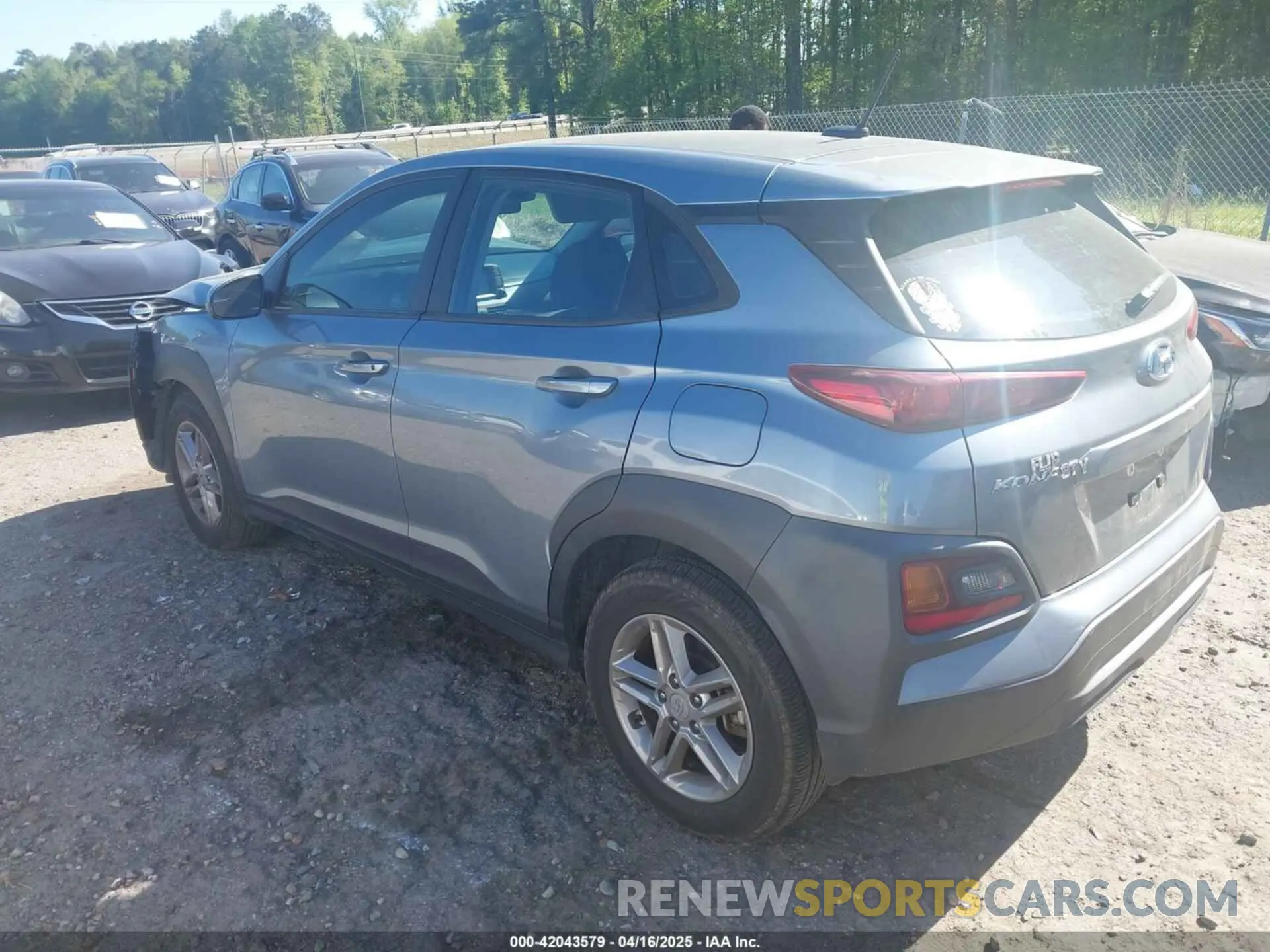 3 Photograph of a damaged car KM8K1CAA3MU674975 HYUNDAI KONA 2021
